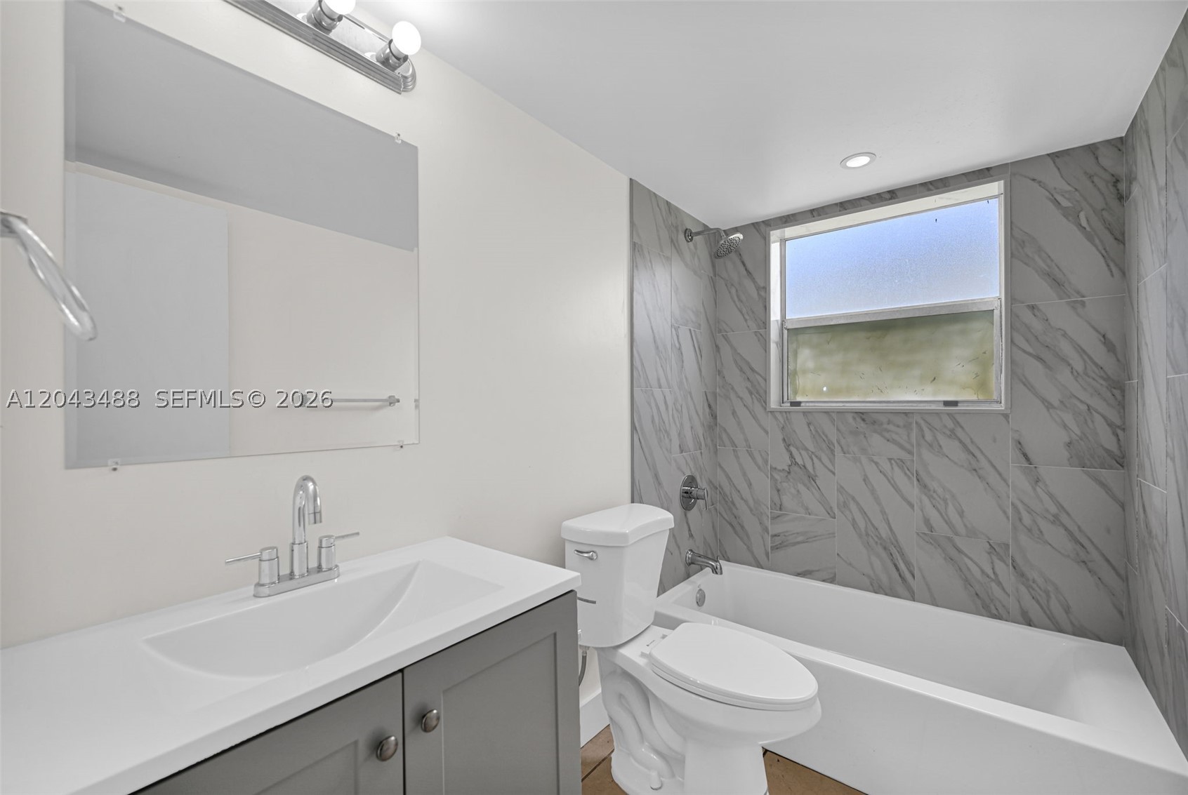 861 SW 74 TER #102 D, North Lauderdale FL 33068