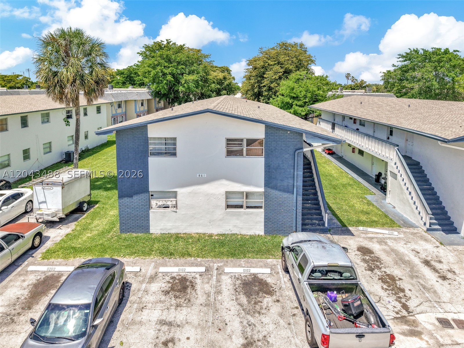 861 SW 74 TER #102 D, North Lauderdale FL 33068