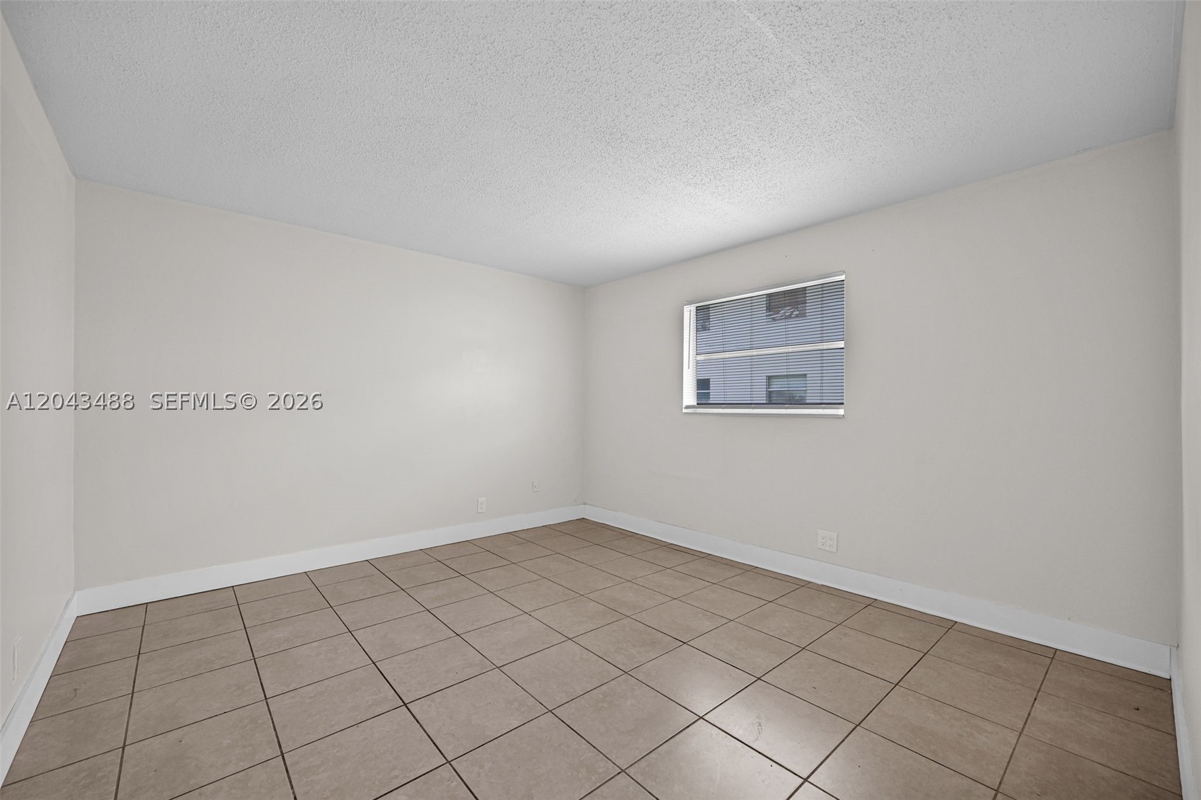 861 SW 74 TER #102 D, North Lauderdale FL 33068