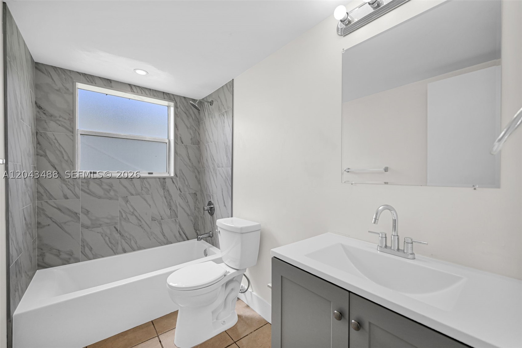 861 SW 74 TER #102 D, North Lauderdale FL 33068