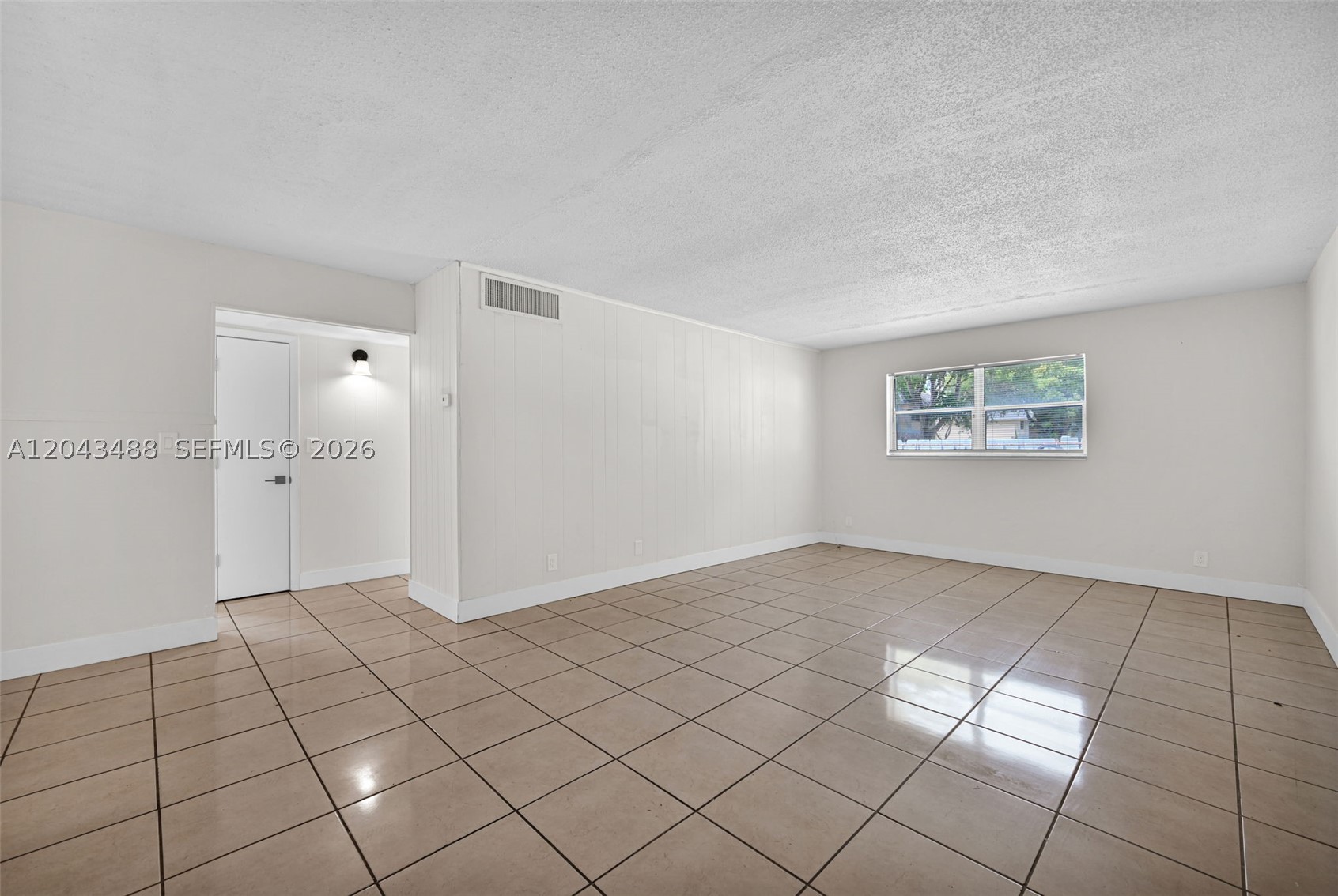 861 SW 74 TER #102 D, North Lauderdale FL 33068