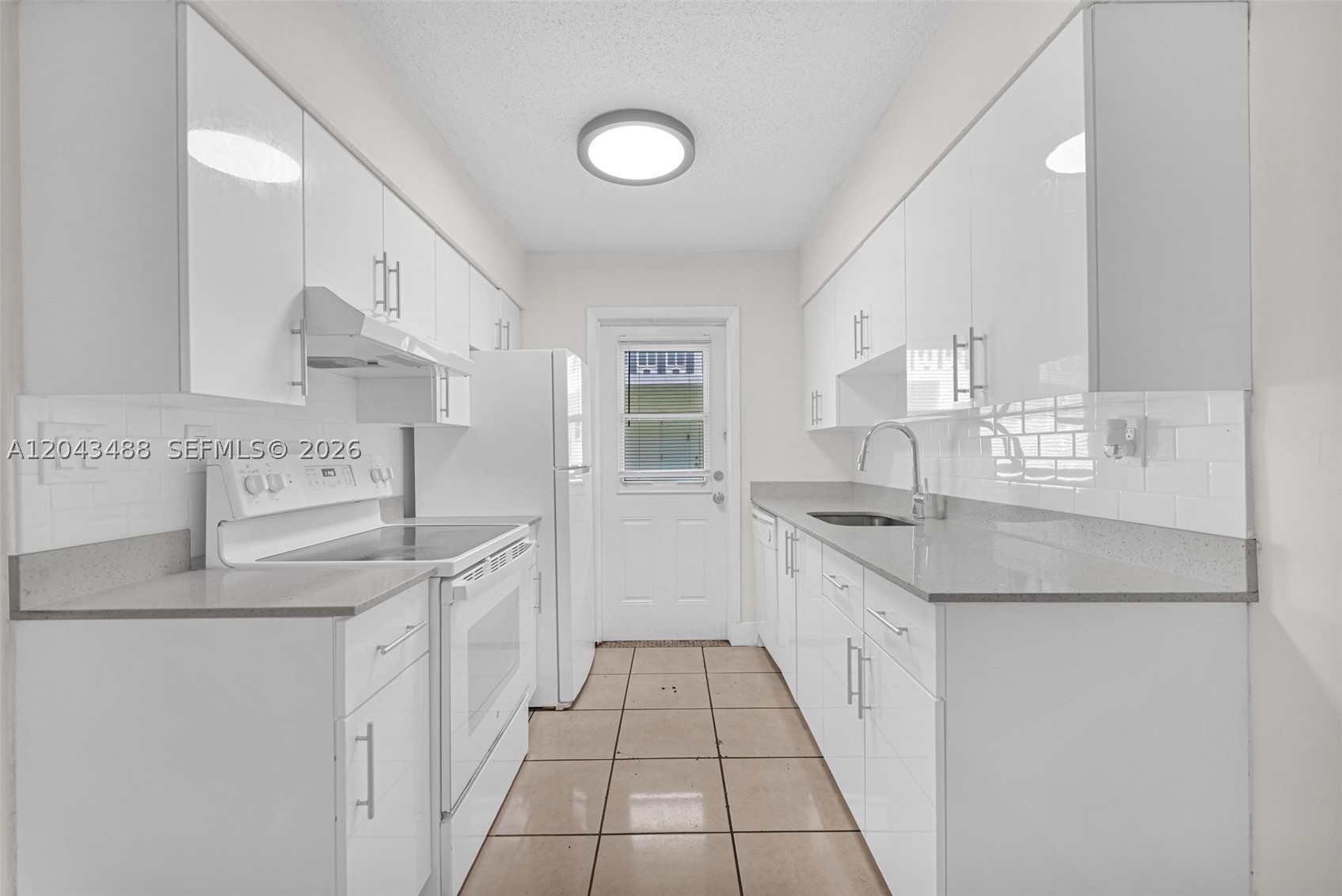 861 SW 74 TER #102 D, North Lauderdale FL 33068