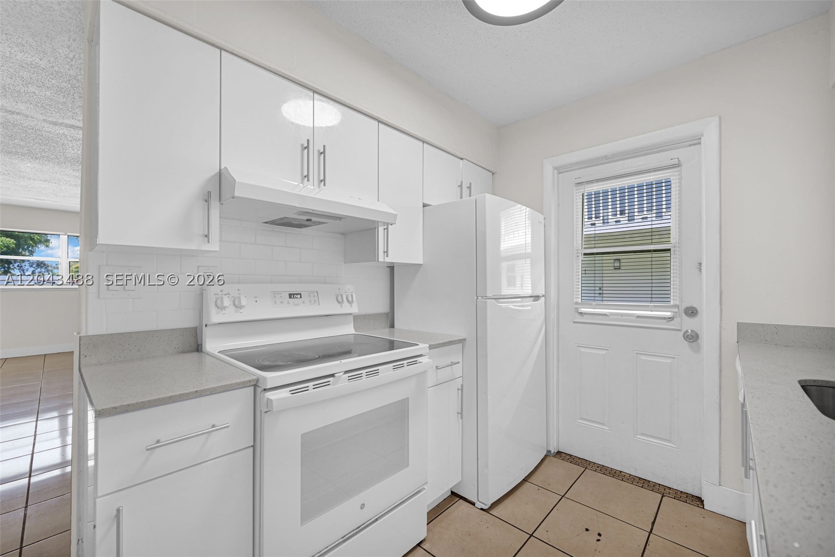 861 SW 74 TER #102 D, North Lauderdale FL 33068