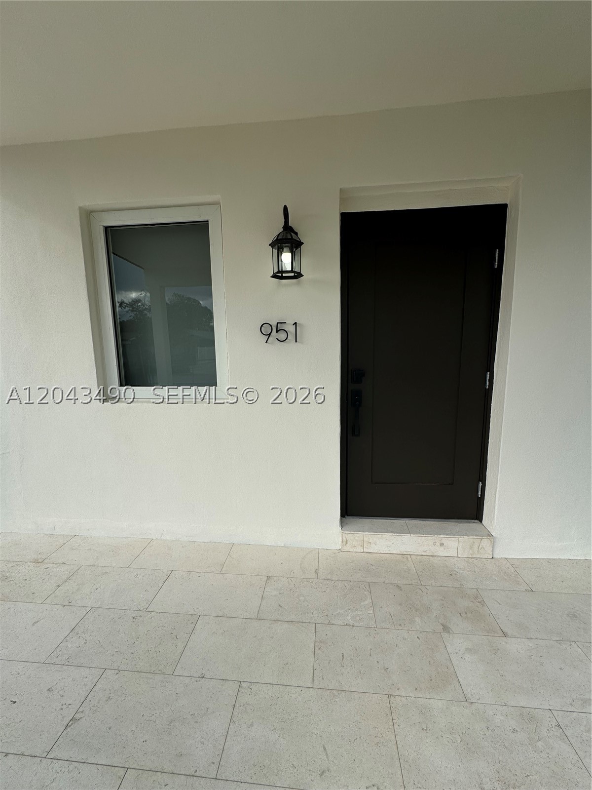 951 E 32nd St, Hialeah FL 33013