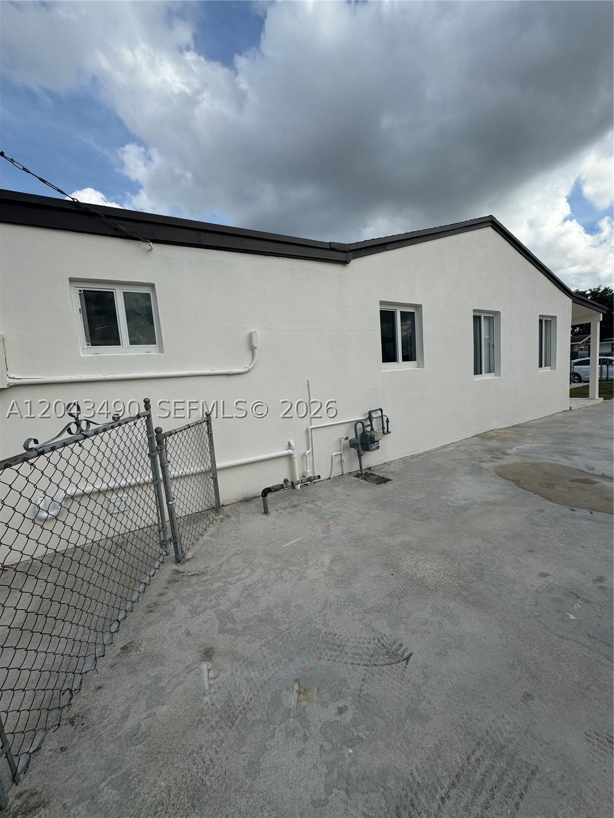 951 E 32nd St, Hialeah FL 33013