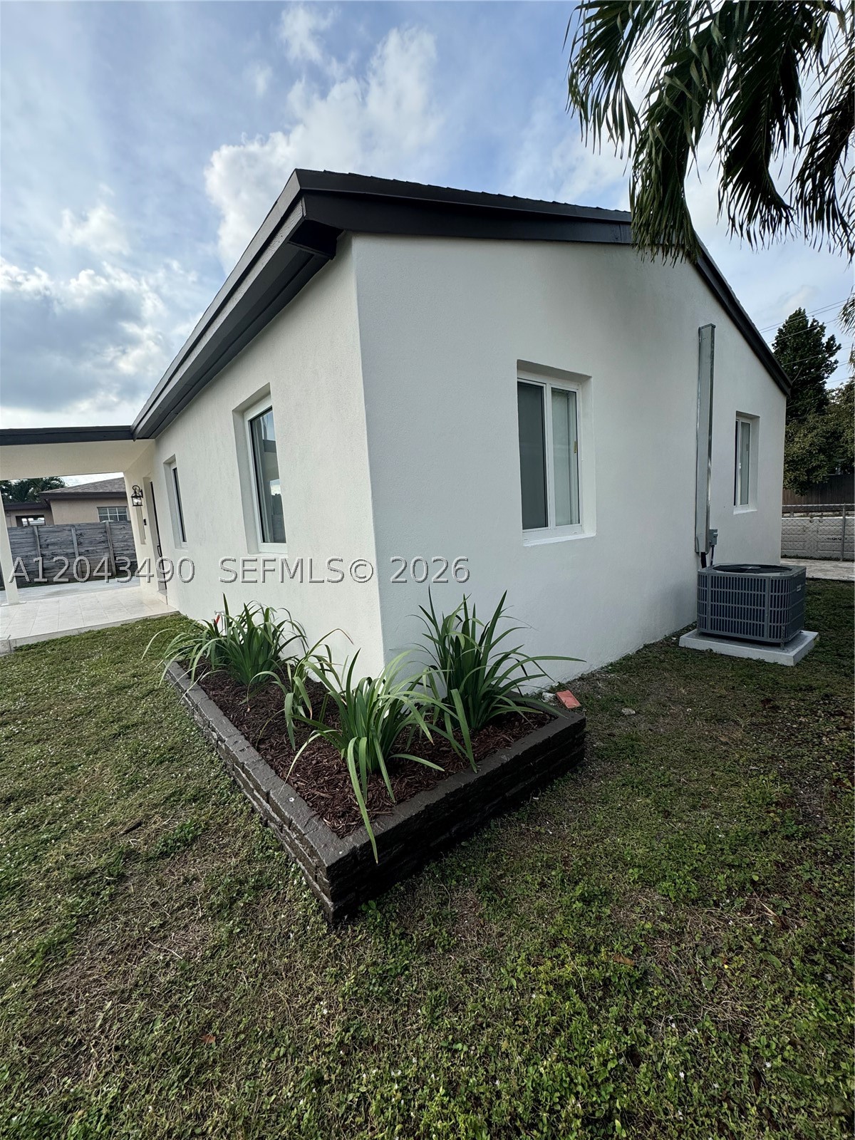 951 E 32nd St, Hialeah FL 33013