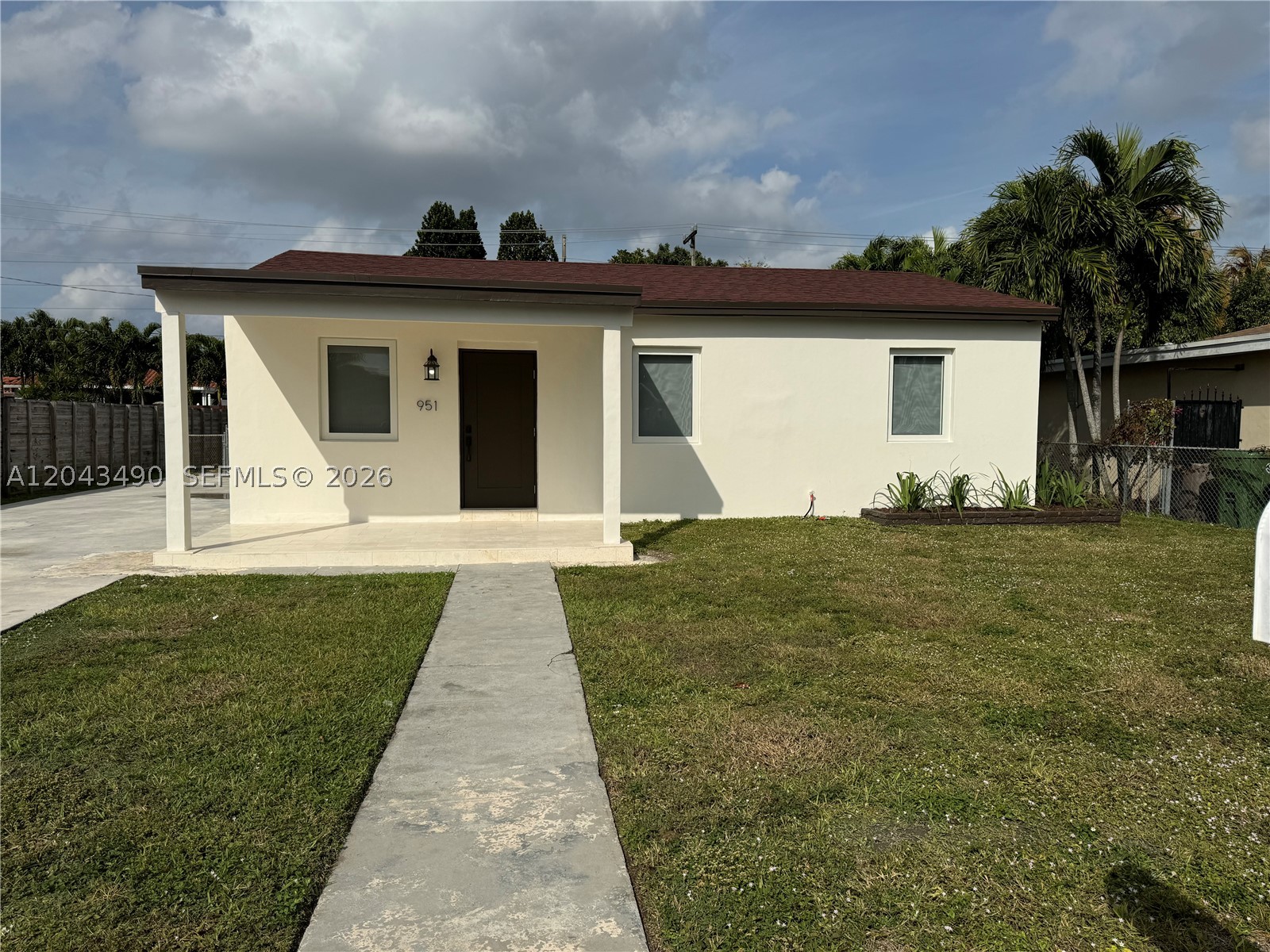951 E 32nd St, Hialeah FL 33013