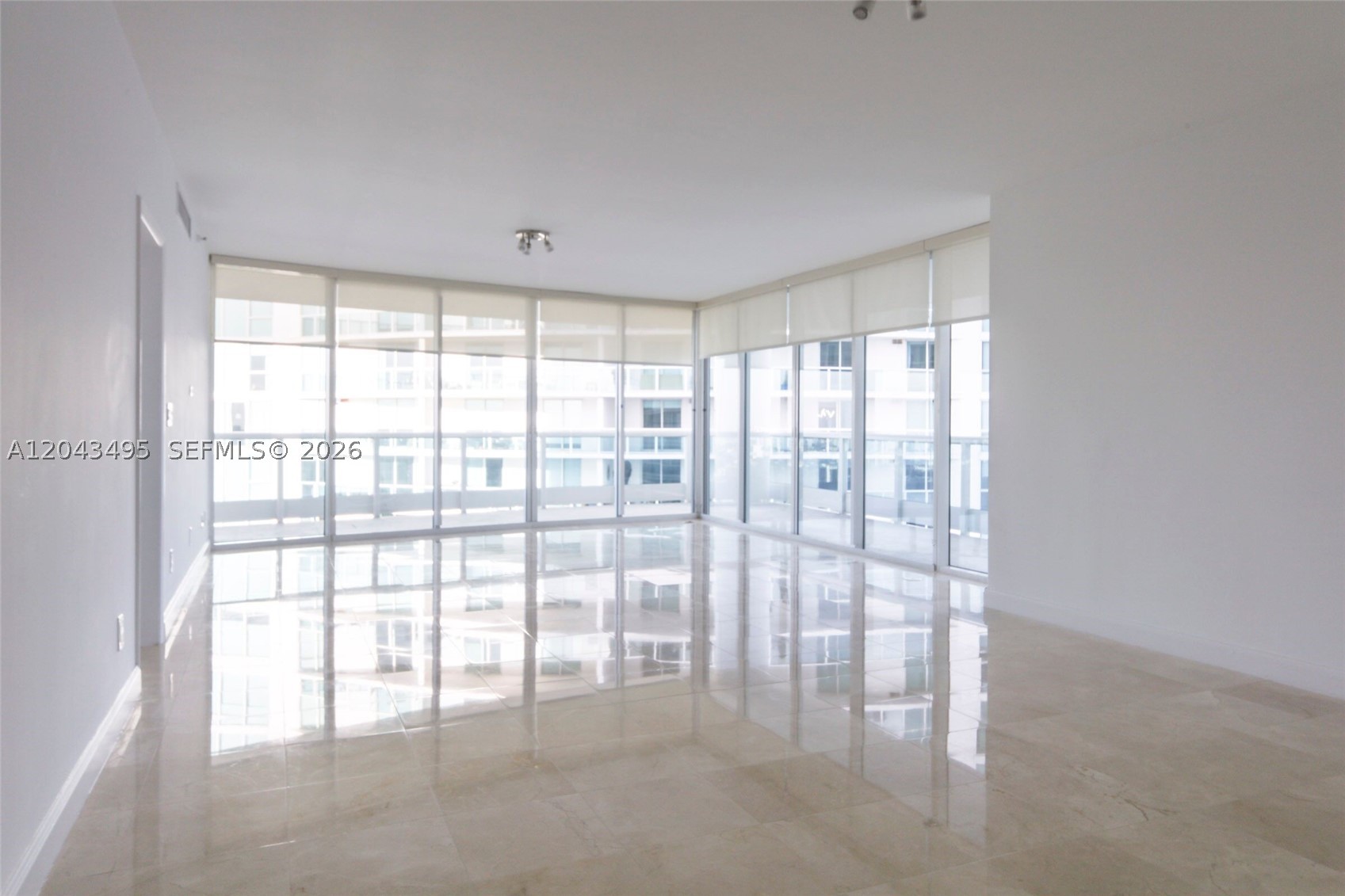 2127 Brickell Ave #2504, Miami FL 33129