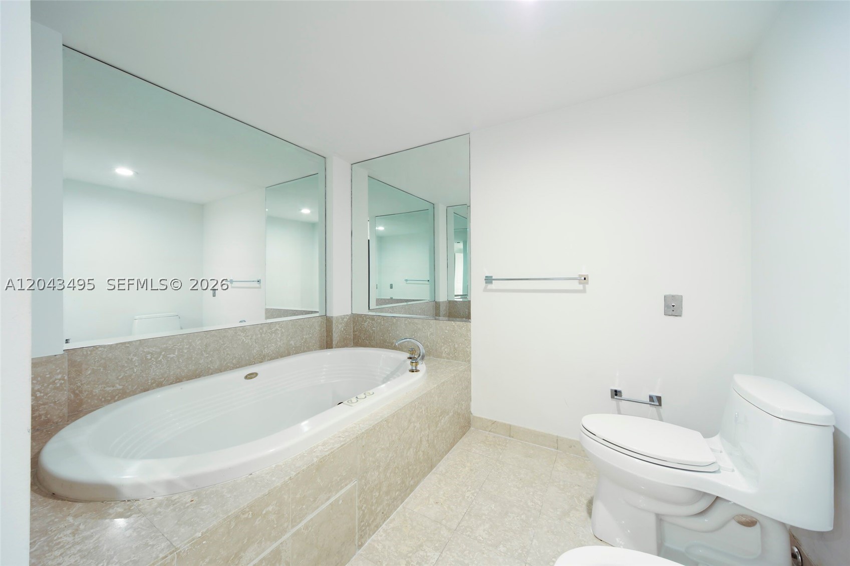 2127 Brickell Ave #2504, Miami FL 33129