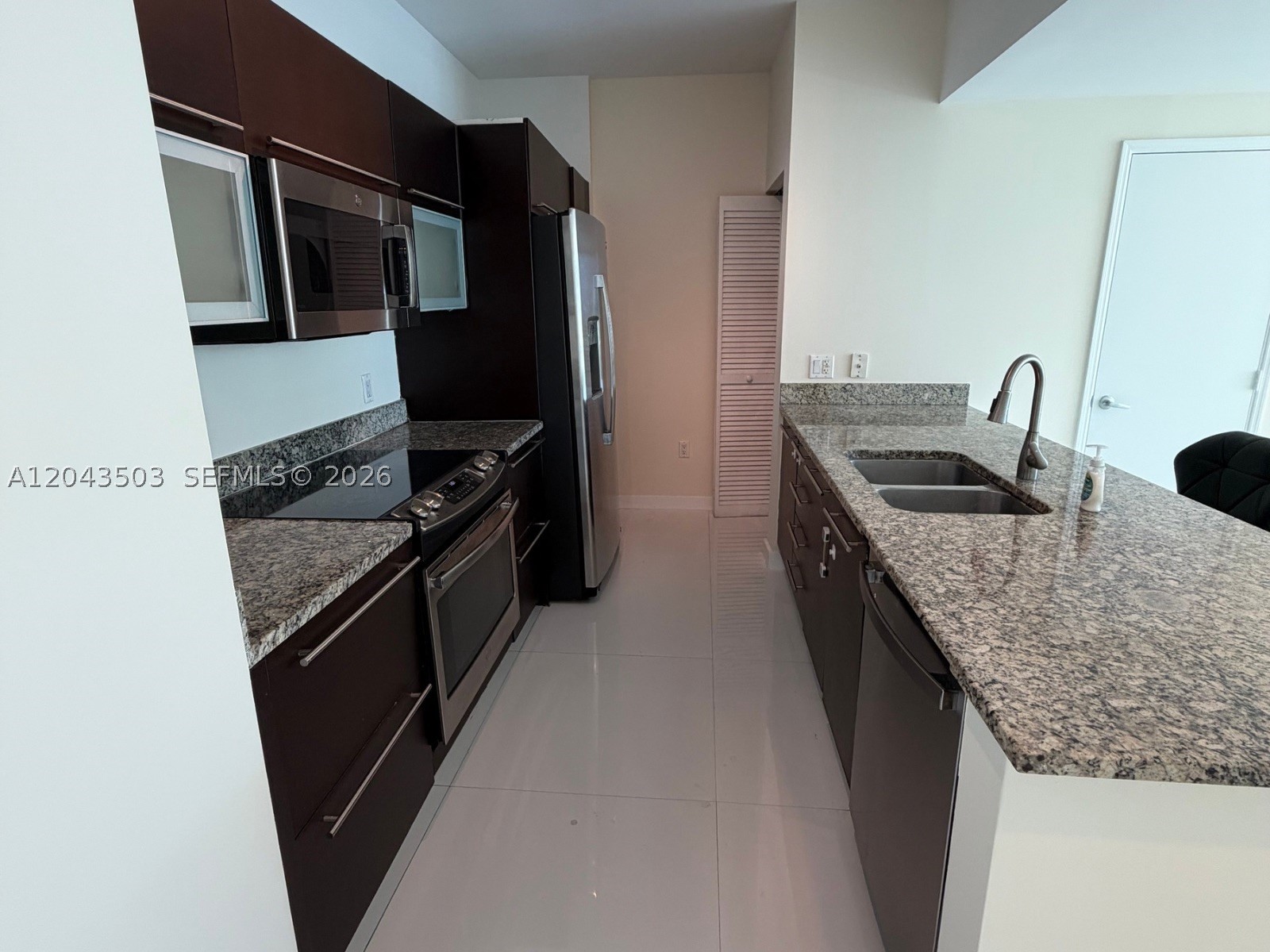 951 Brickell Ave #1206, Miami FL 33131