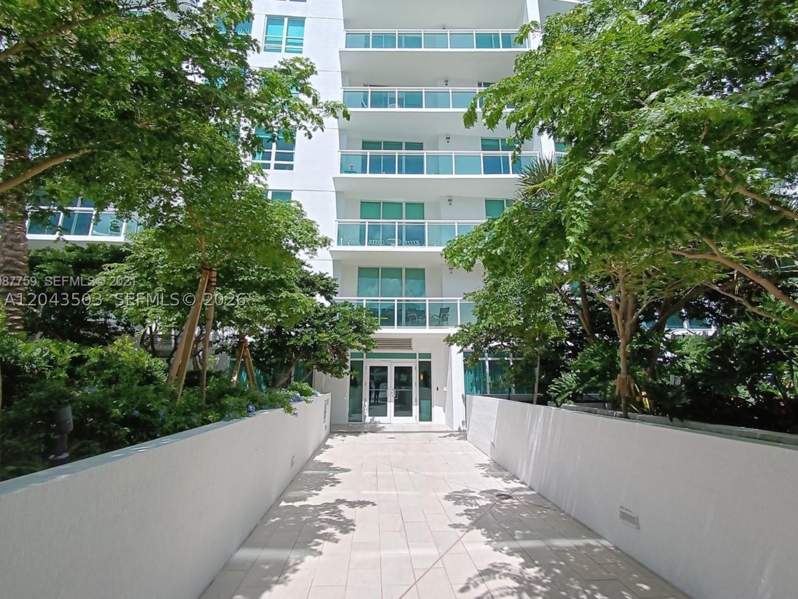 951 Brickell Ave #1206, Miami FL 33131