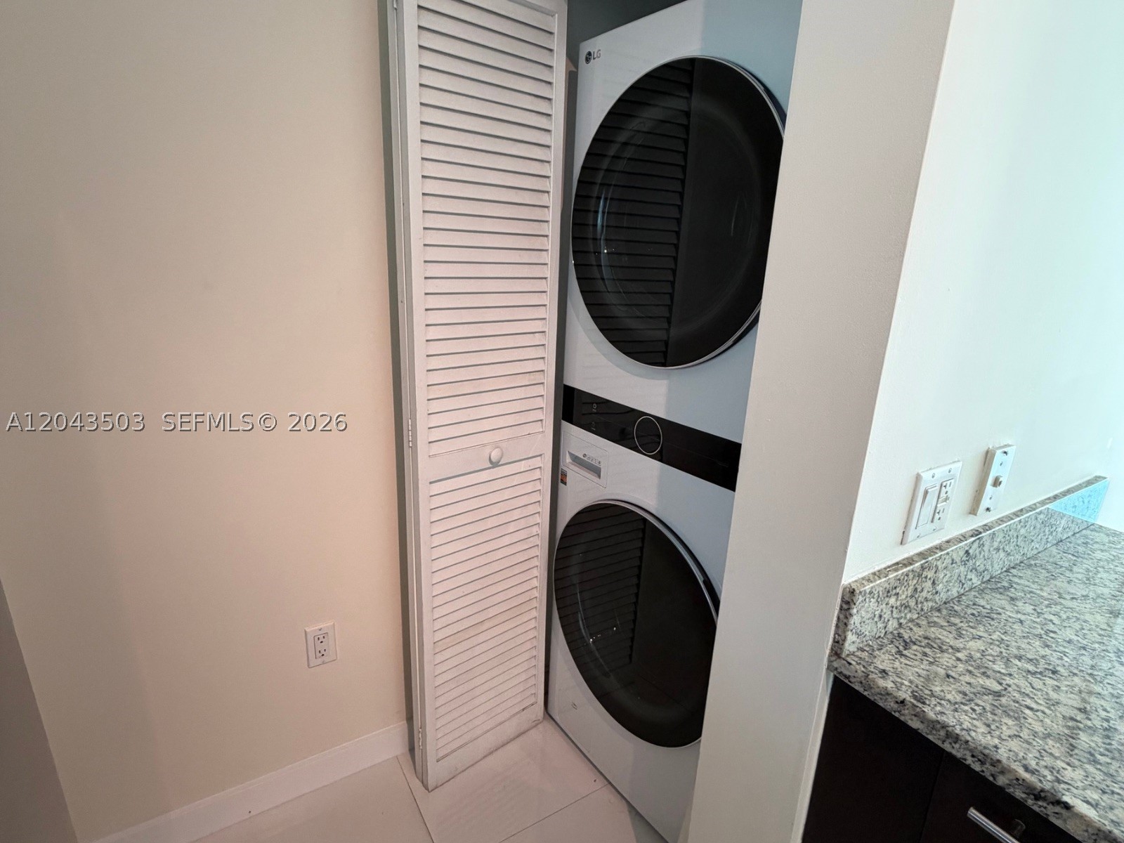 951 Brickell Ave #1206, Miami FL 33131