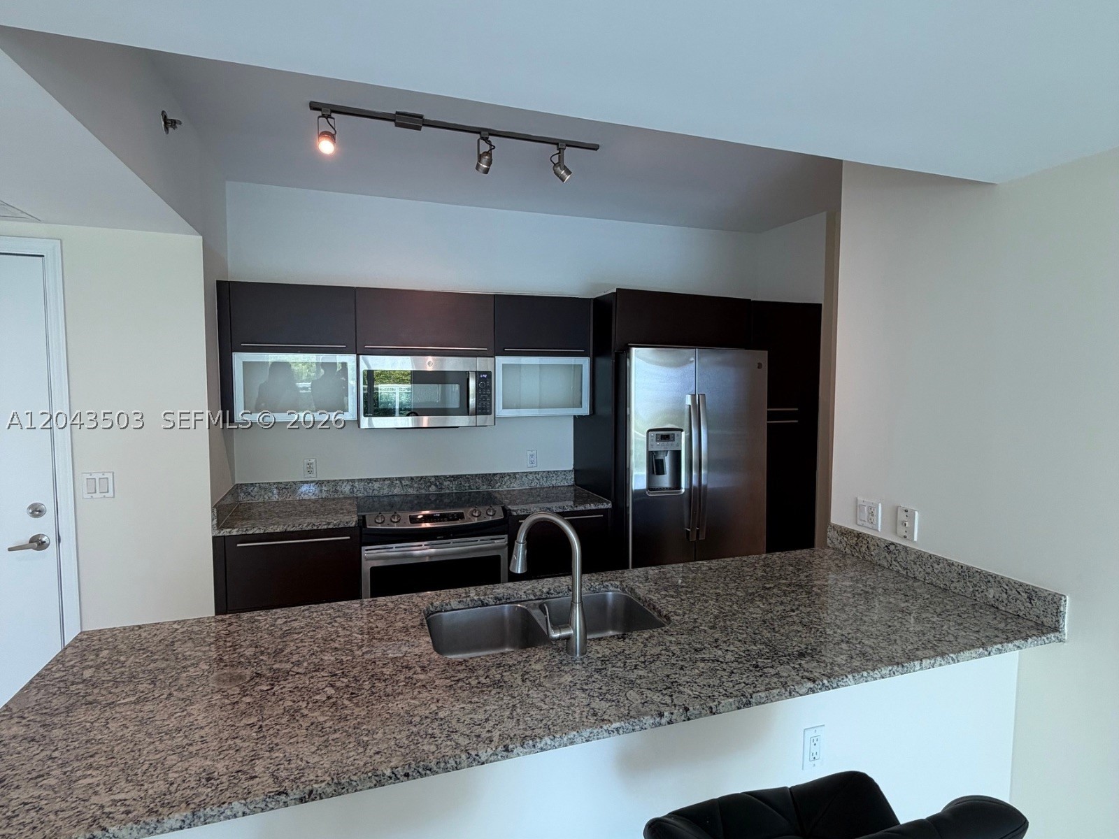 951 Brickell Ave #1206, Miami FL 33131