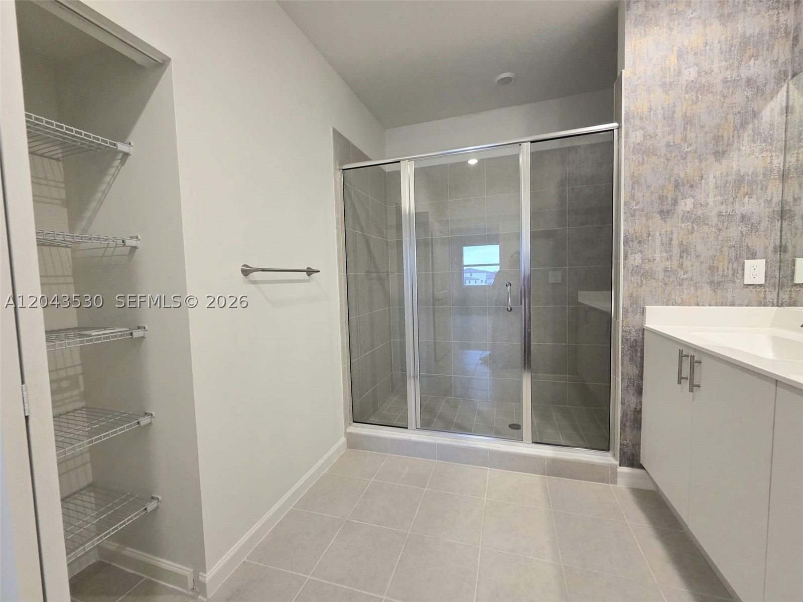 2423 SE 30th St, Homestead FL 33035