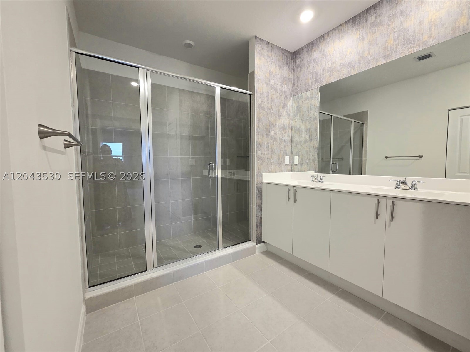 2423 SE 30th St, Homestead FL 33035