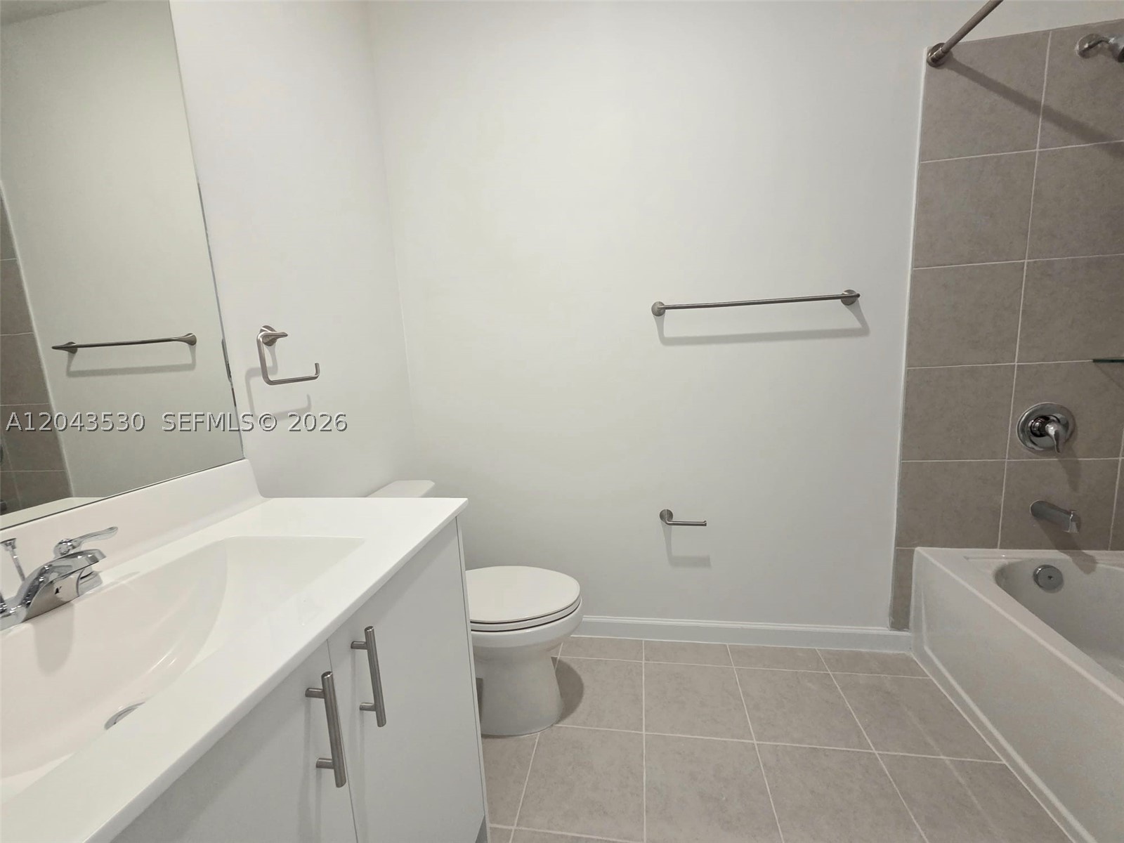 2423 SE 30th St, Homestead FL 33035