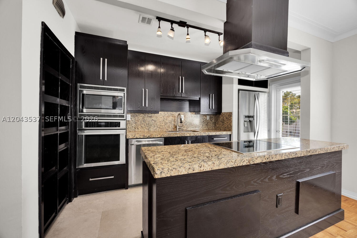 940 Sevilla Ave #206, Coral Gables FL 33134