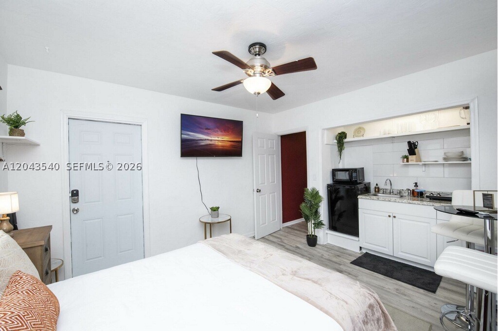 2721 SW 30th Ave, Miami FL 33133