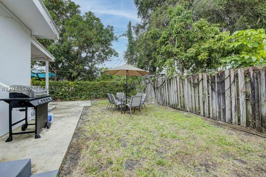 2721 SW 30th Ave, Miami FL 33133