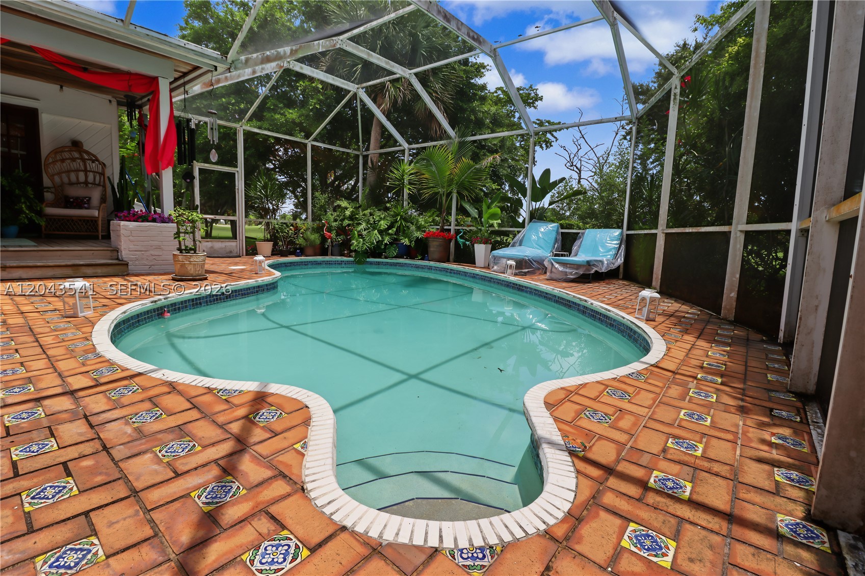 9720 Palmetto Club Ln W, Miami FL 33157