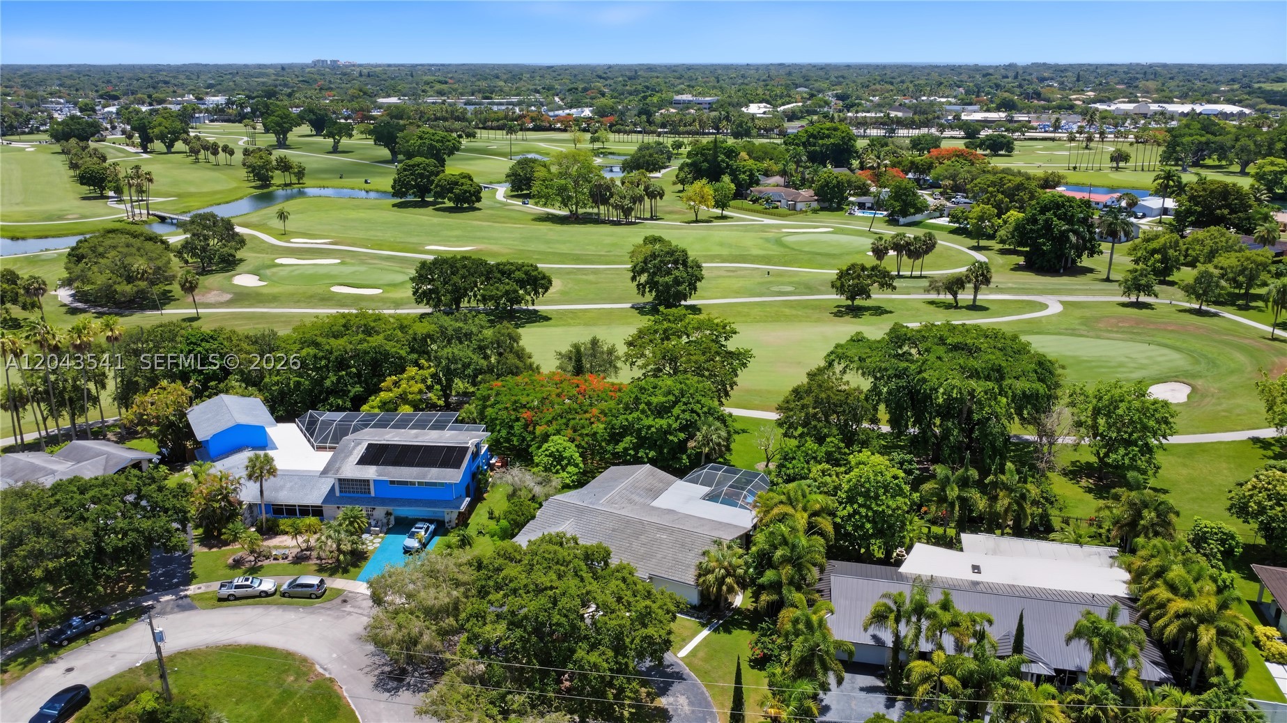 9720 Palmetto Club Ln W, Miami FL 33157