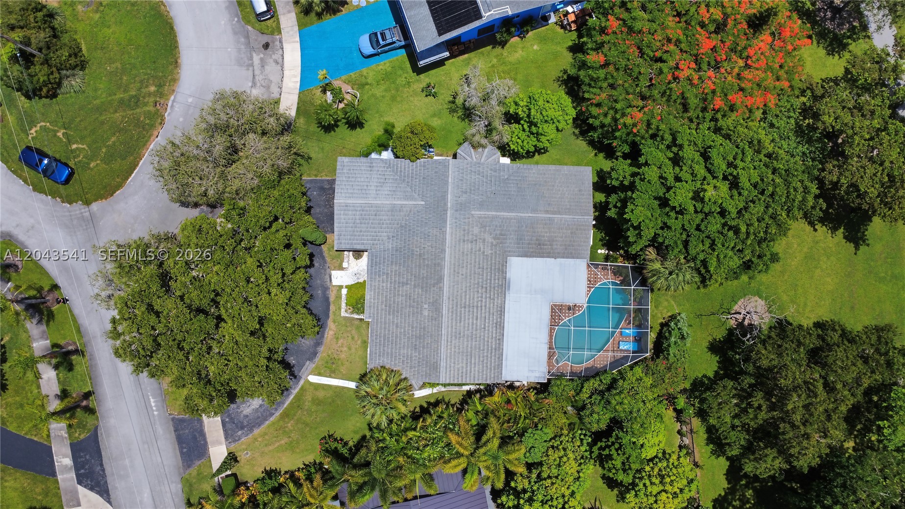 9720 Palmetto Club Ln W, Miami FL 33157