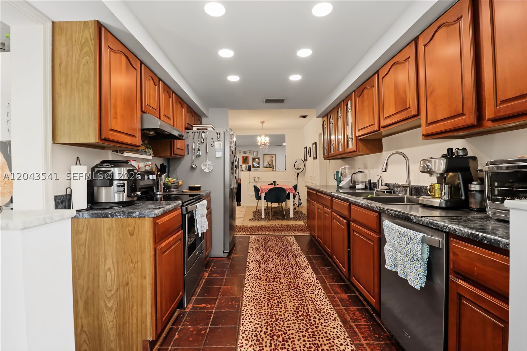 9720 Palmetto Club Ln W, Miami FL 33157