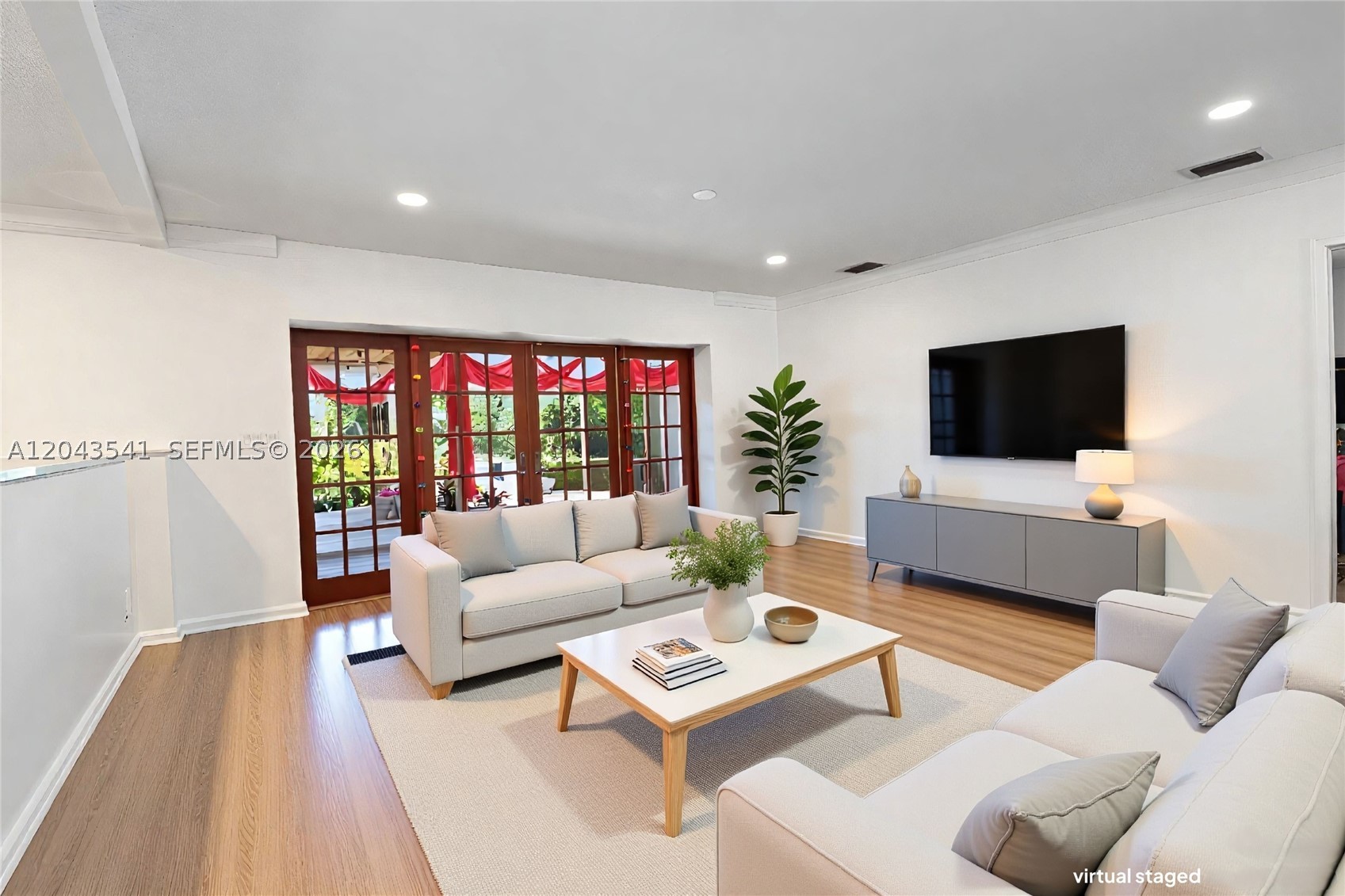 9720 Palmetto Club Ln W, Miami FL 33157