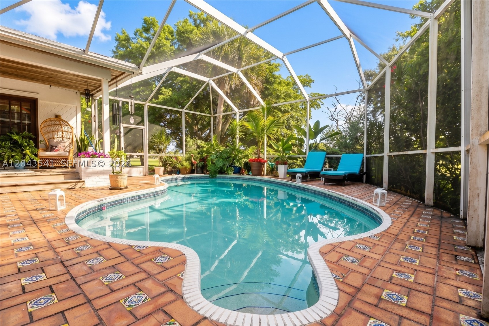 9720 Palmetto Club Ln W, Miami FL 33157