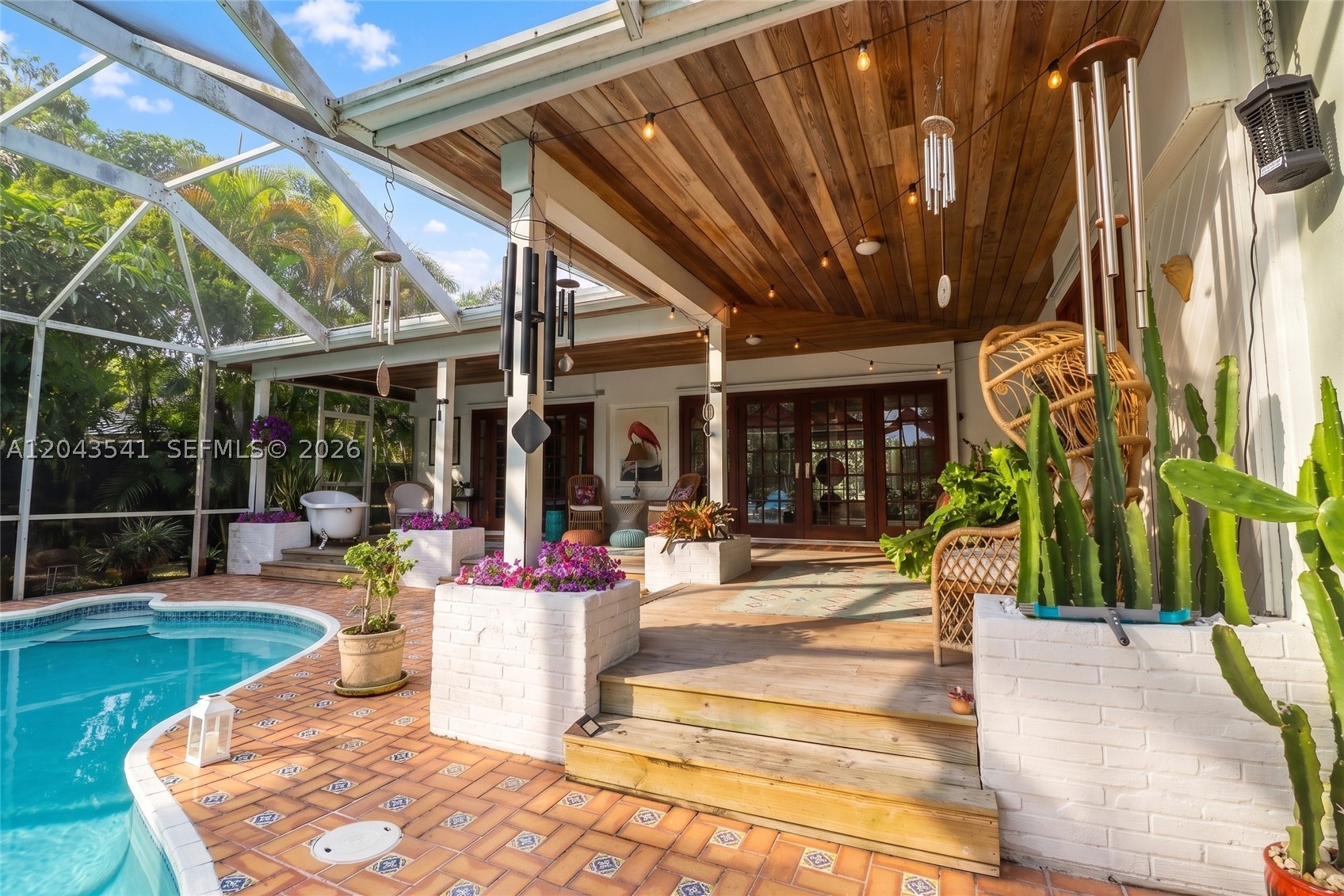 9720 Palmetto Club Ln W, Miami FL 33157