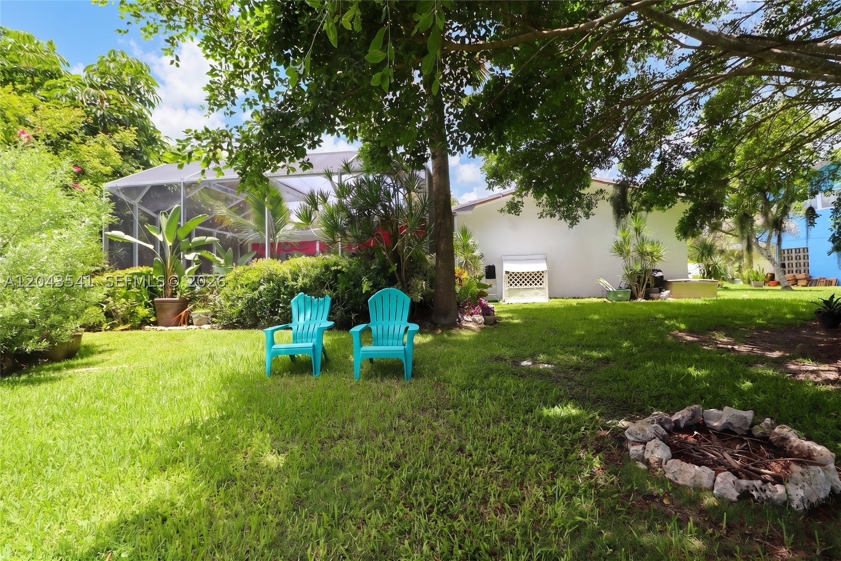 9720 Palmetto Club Ln W, Miami FL 33157