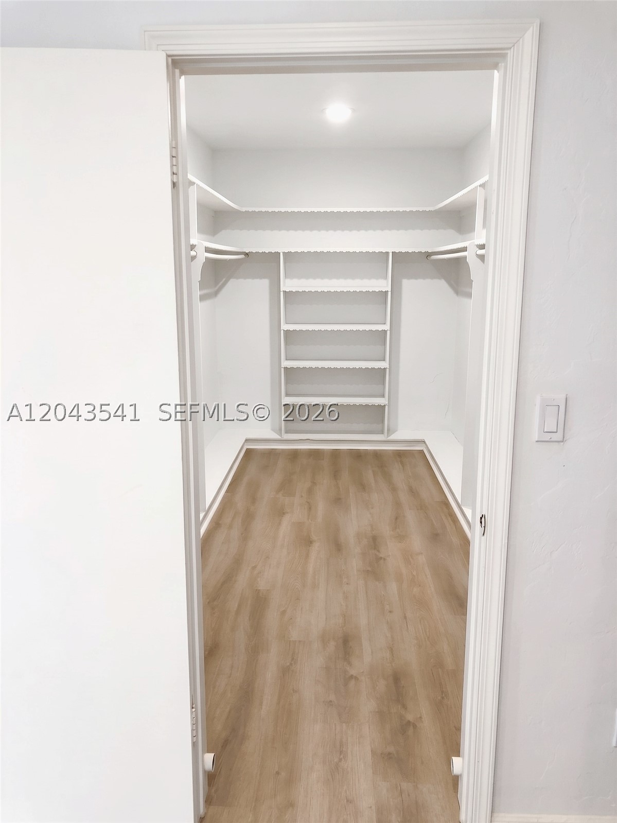 9720 Palmetto Club Ln W, Miami FL 33157