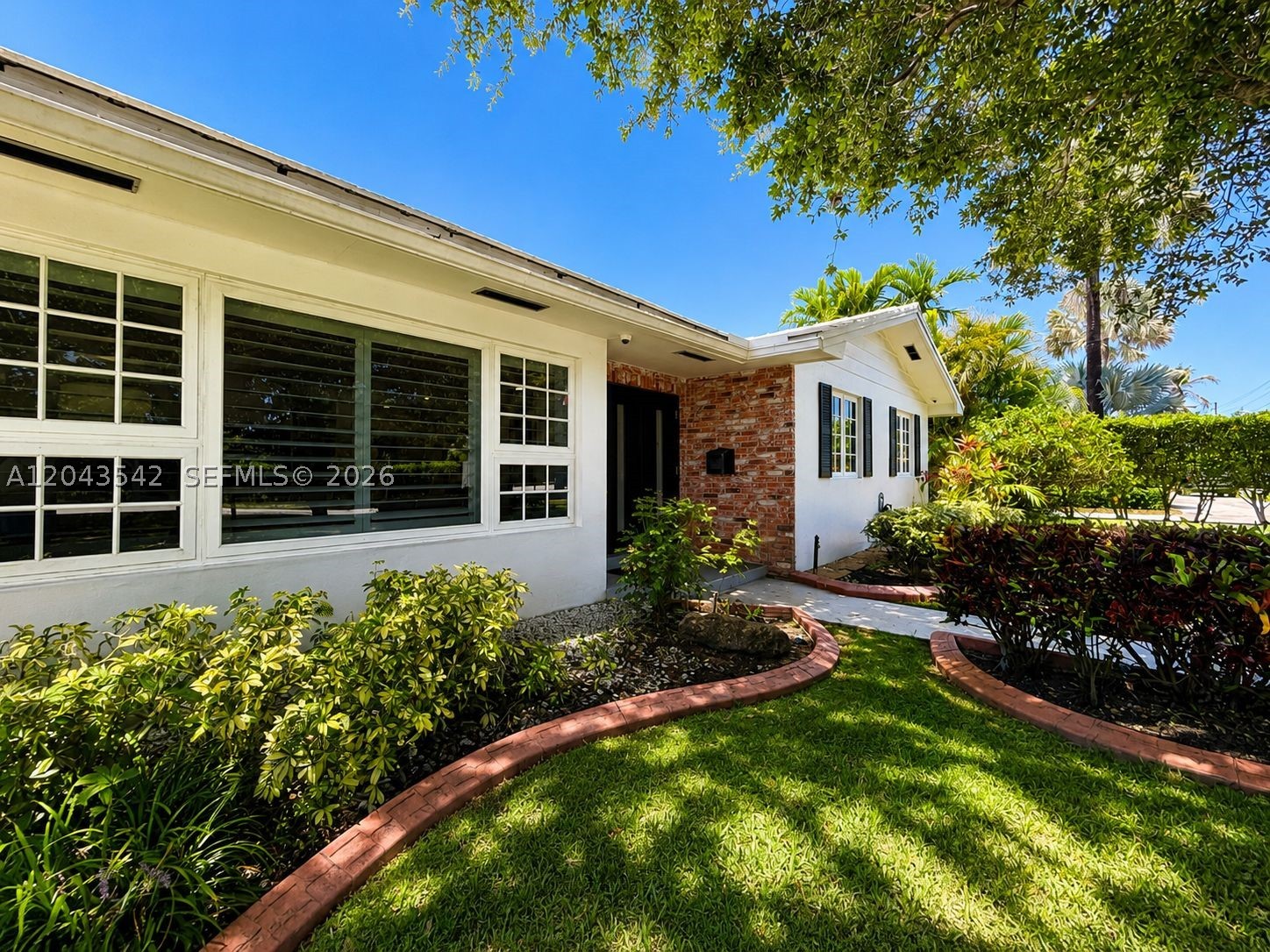 8481 SW 144th St, Palmetto Bay FL 33158
