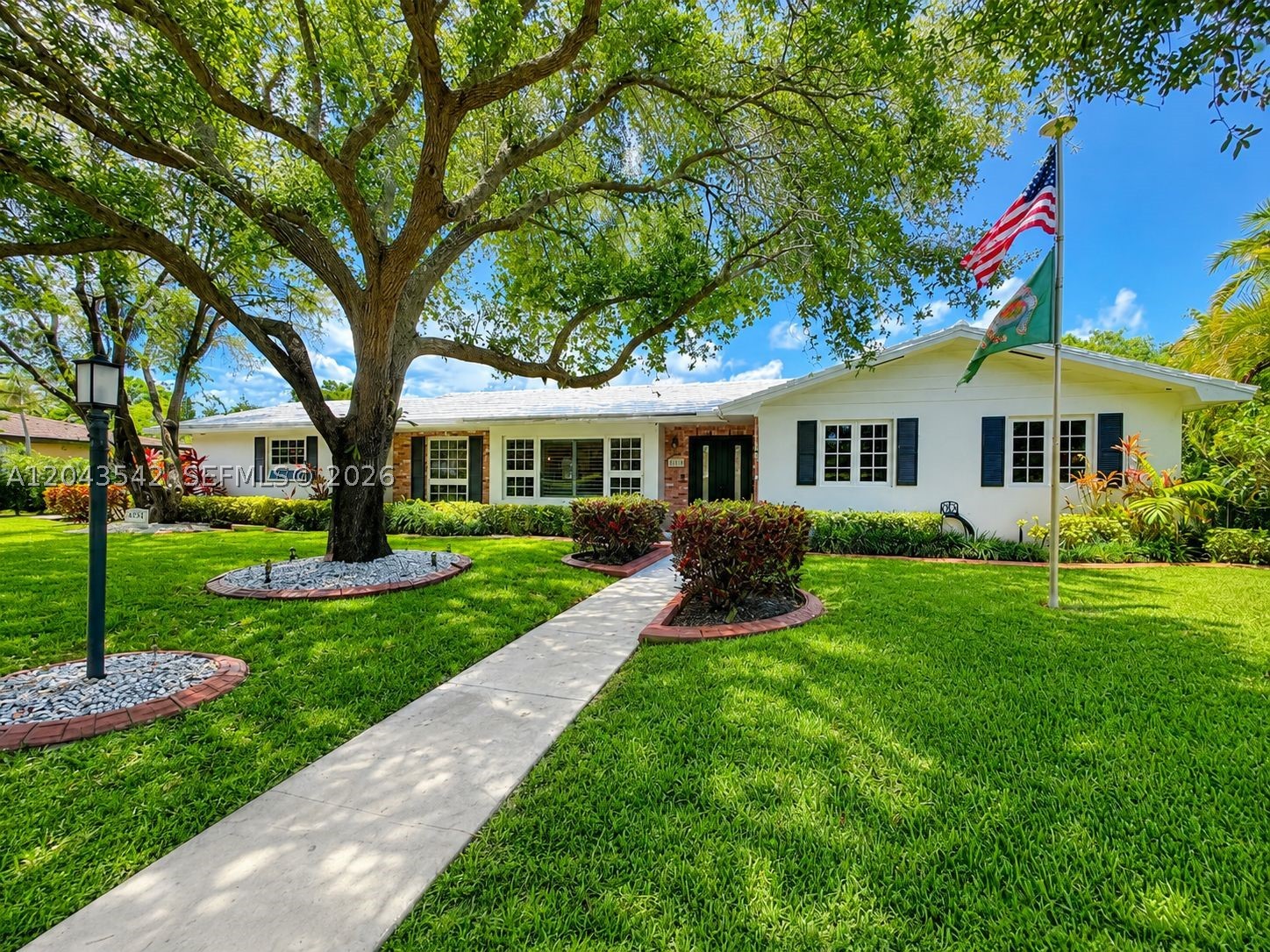 8481 SW 144th St, Palmetto Bay FL 33158