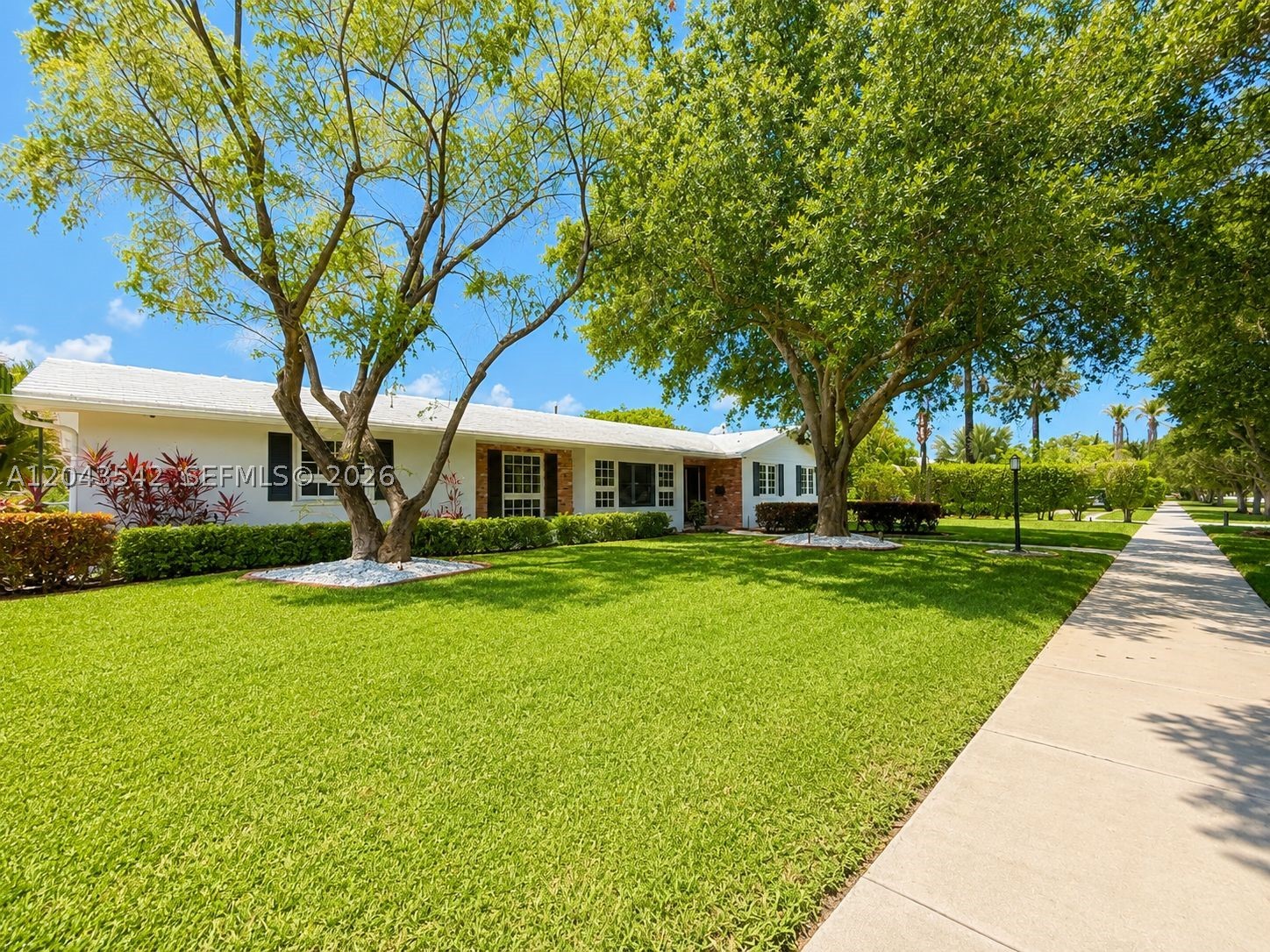 8481 SW 144th St, Palmetto Bay FL 33158