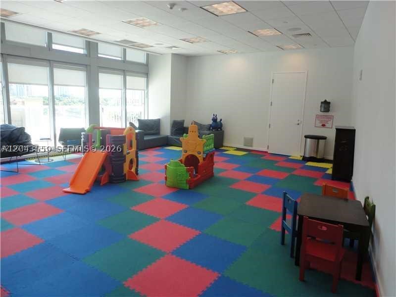 79 SW 12th St #3702-S, Miami FL 33130