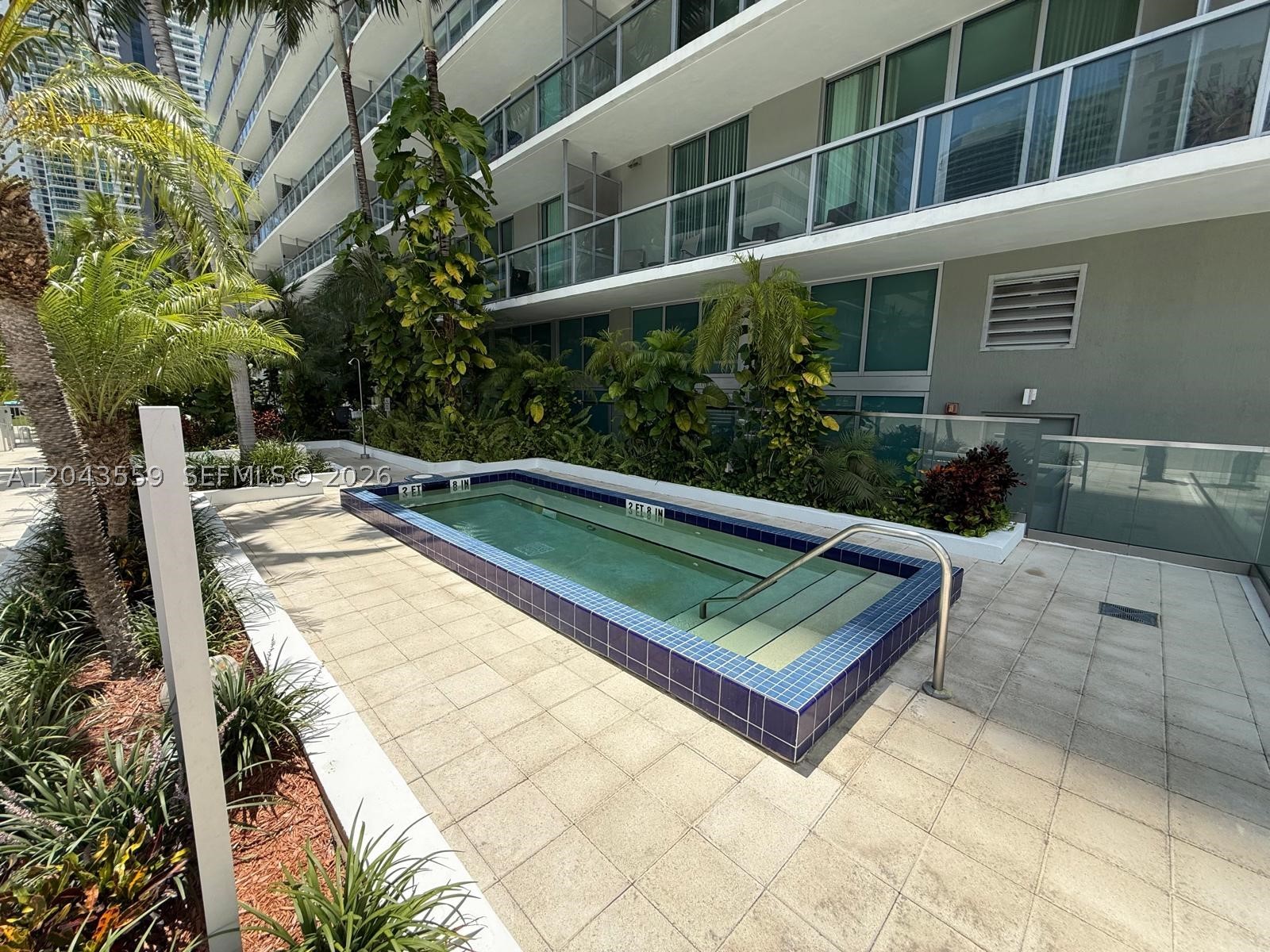 79 SW 12th St #3702-S, Miami FL 33130