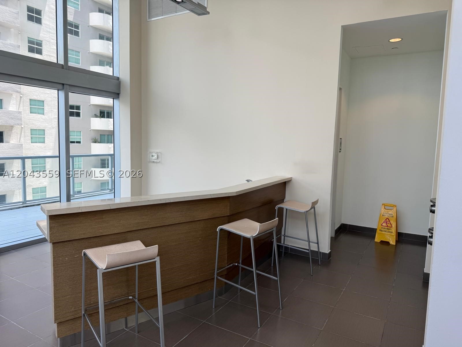 79 SW 12th St #3702-S, Miami FL 33130