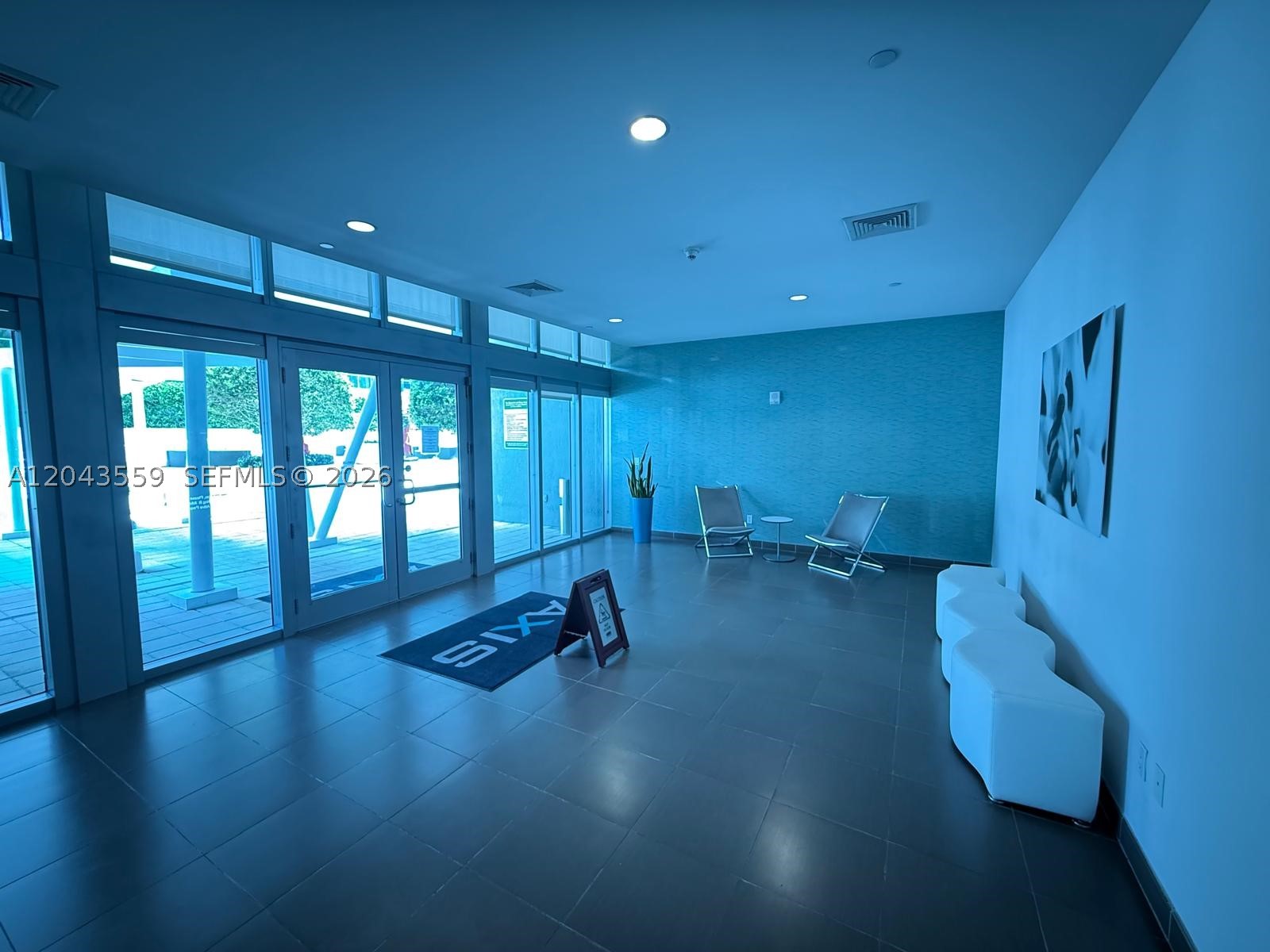 79 SW 12th St #3702-S, Miami FL 33130