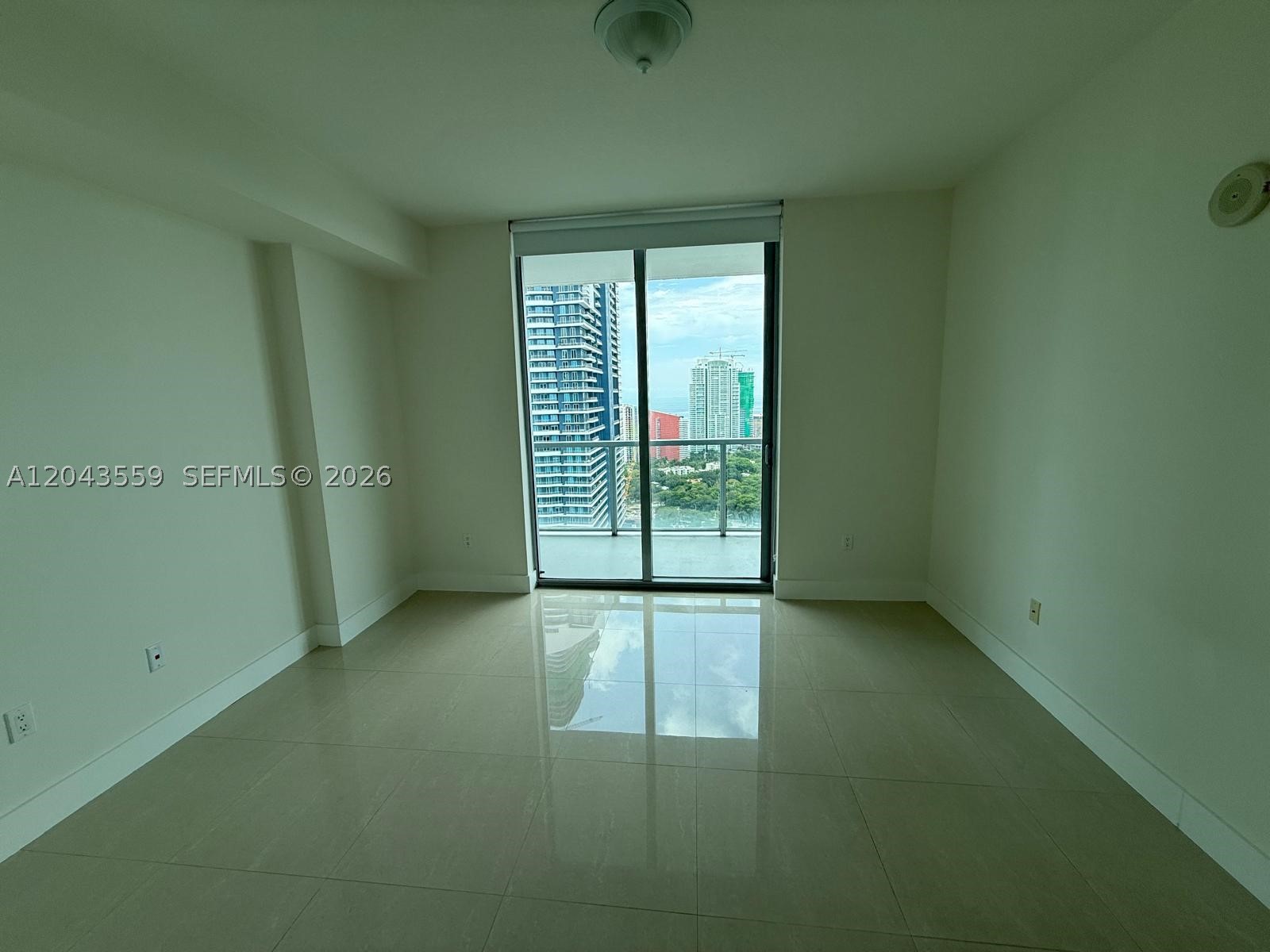 79 SW 12th St #3702-S, Miami FL 33130