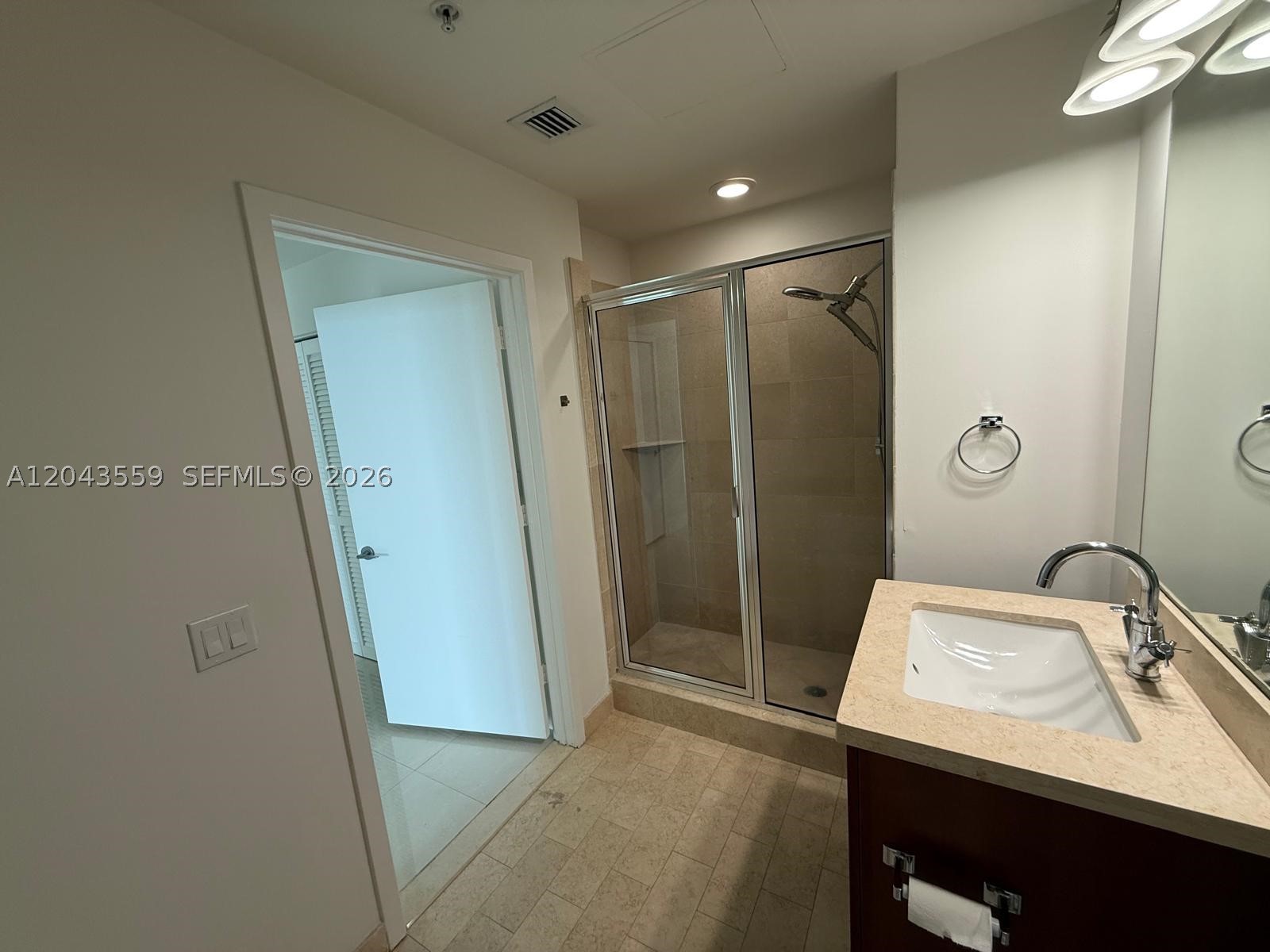 79 SW 12th St #3702-S, Miami FL 33130