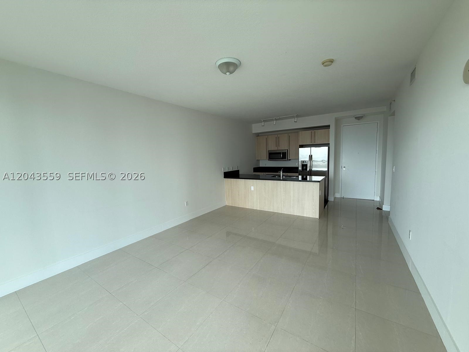 79 SW 12th St #3702-S, Miami FL 33130