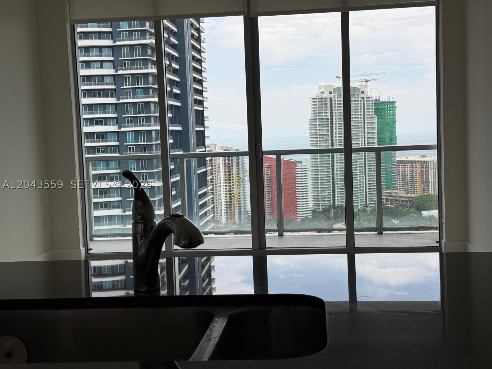 79 SW 12th St #3702-S, Miami FL 33130