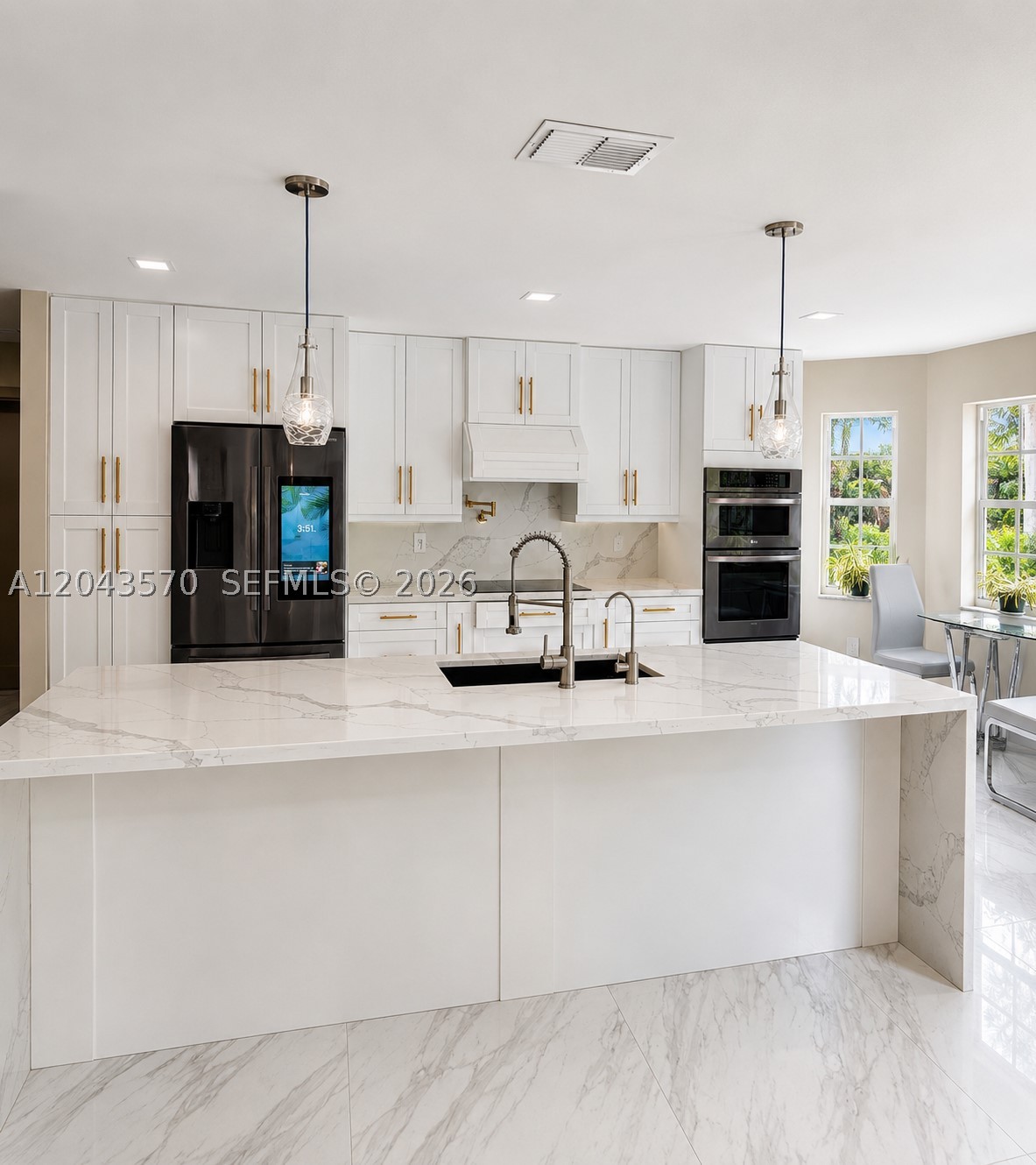 85 Gables Blvd, Weston FL 33326