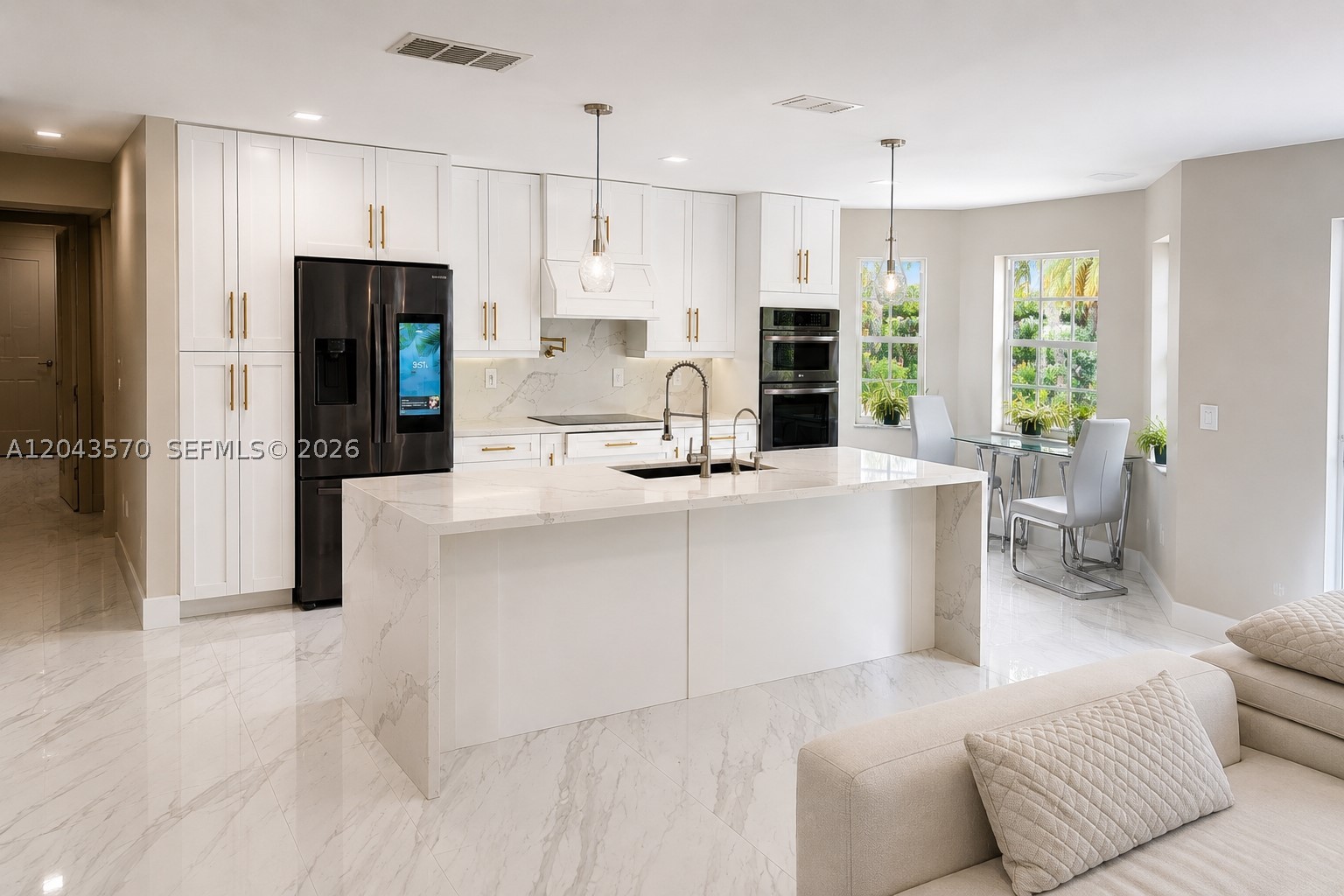 85 Gables Blvd, Weston FL 33326