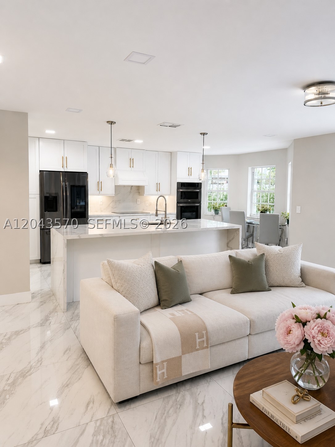 85 Gables Blvd, Weston FL 33326