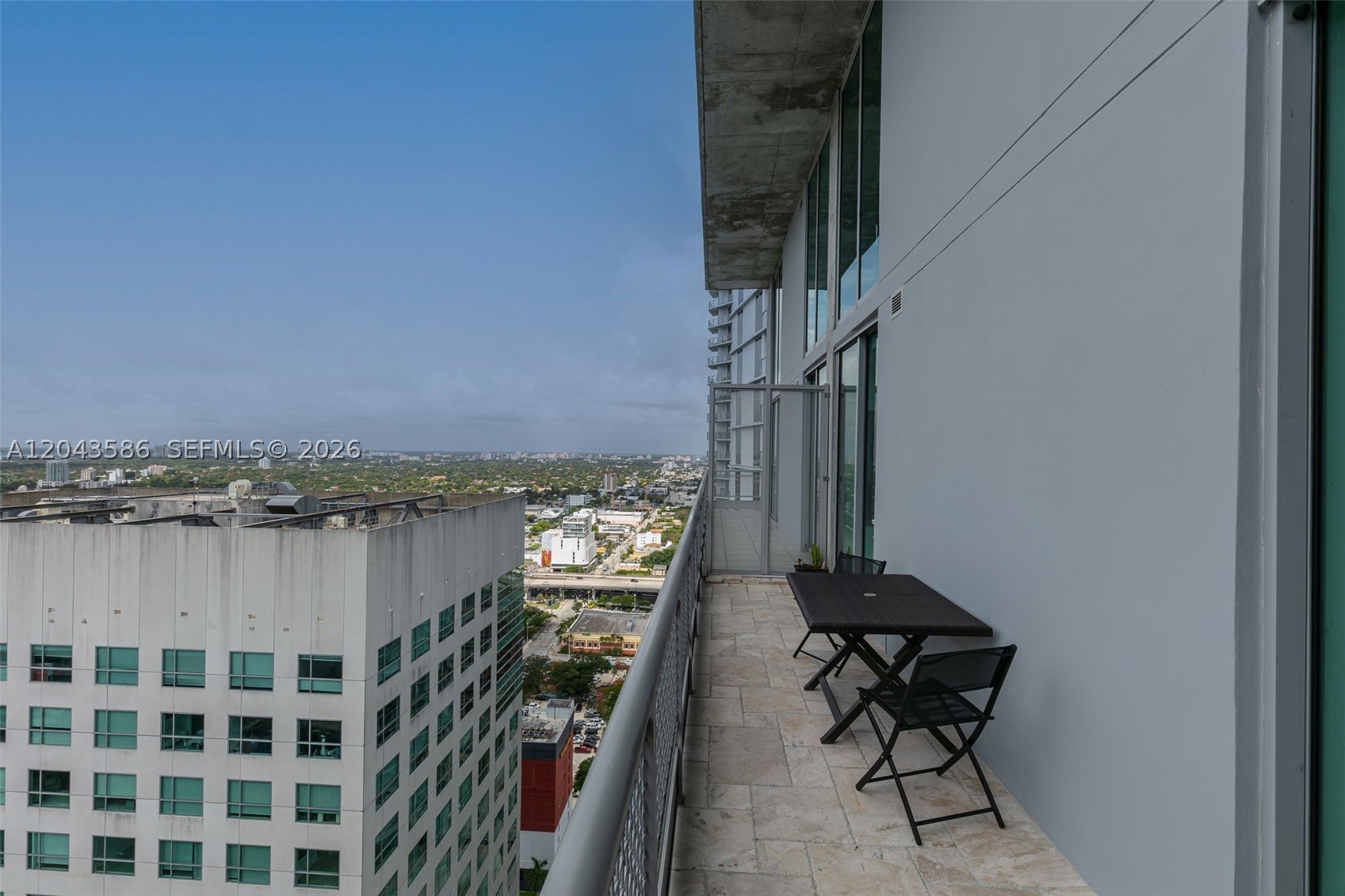 690 SW 1st Ct #PHII17, Miami FL 33130