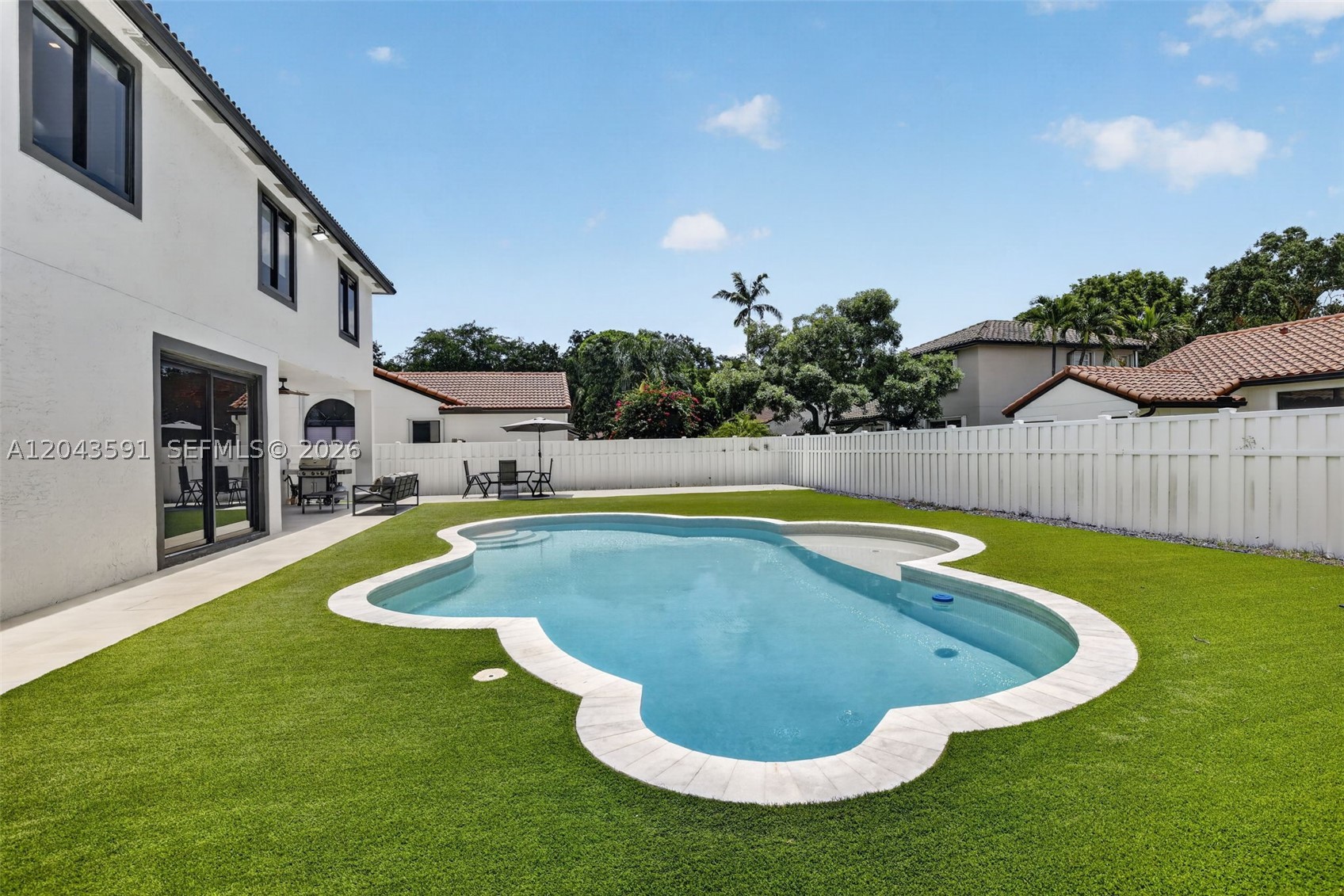 10746 Charleston Pl, Cooper City FL 33026