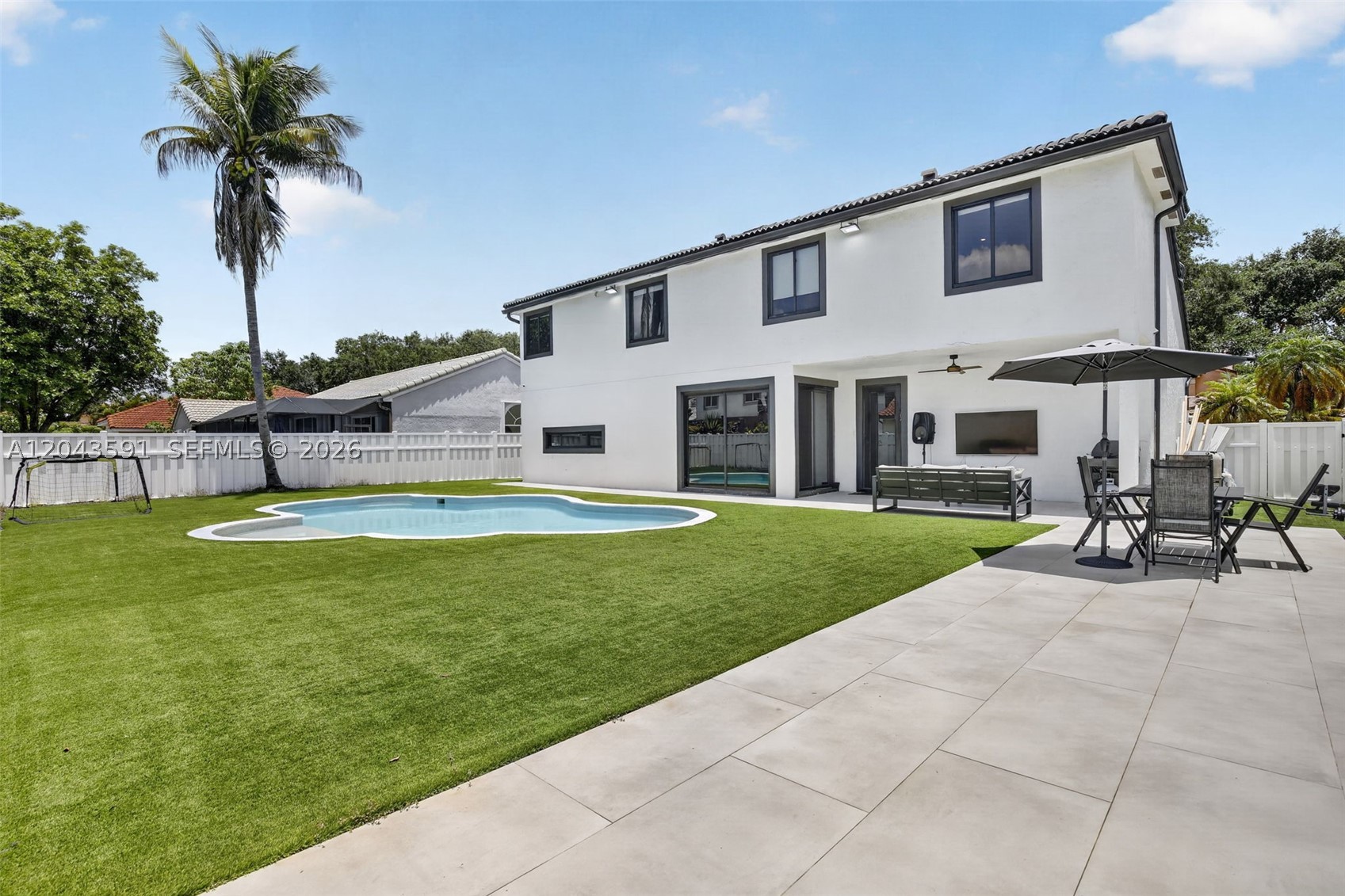 10746 Charleston Pl, Cooper City FL 33026