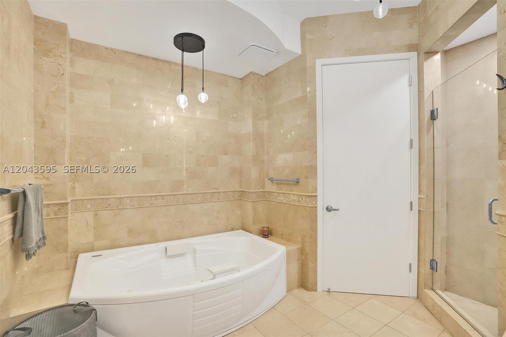 18101 Collins Ave #1607, Sunny Isles Beach FL 33160